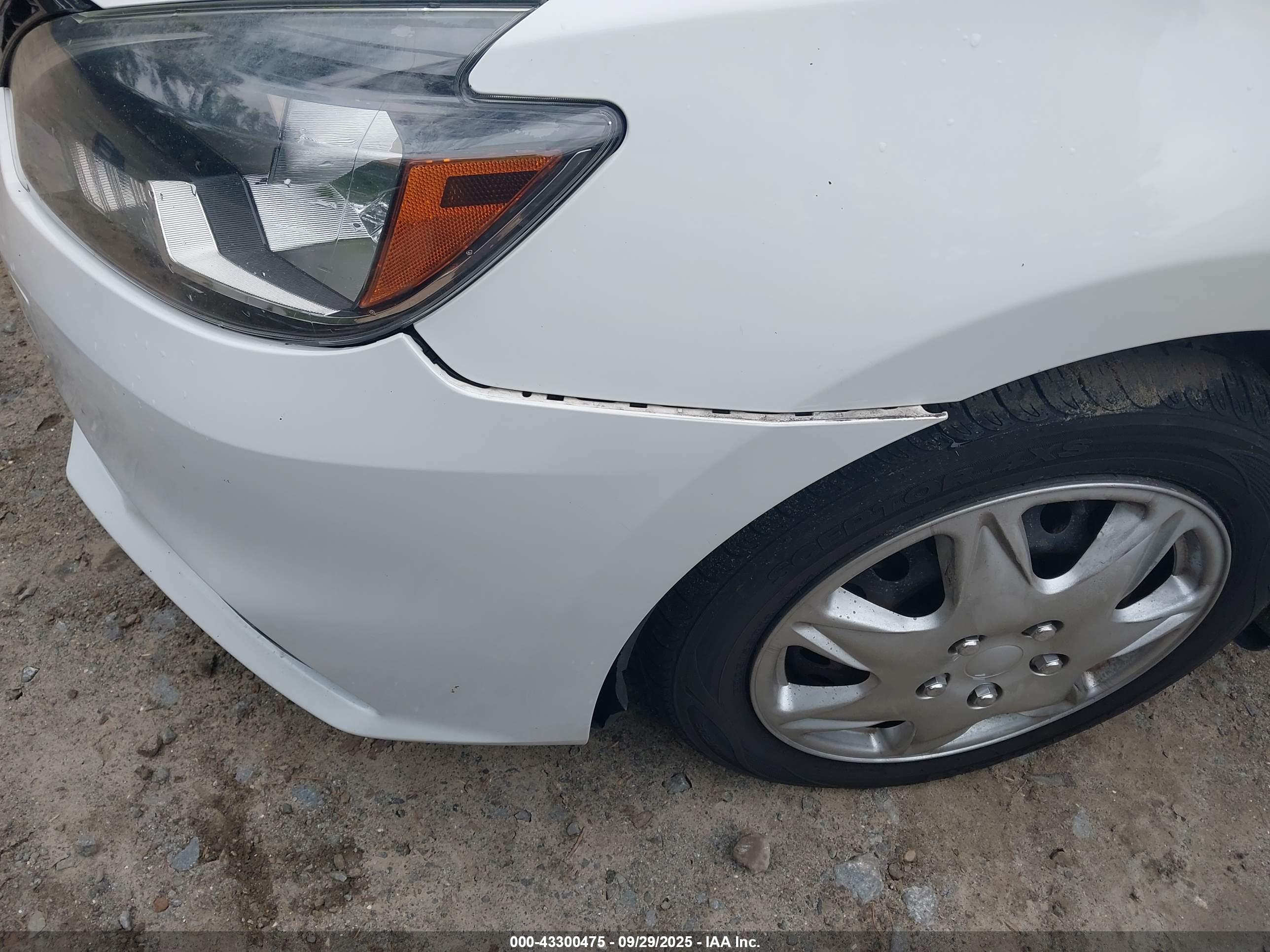 NISSAN SENTRA image 6