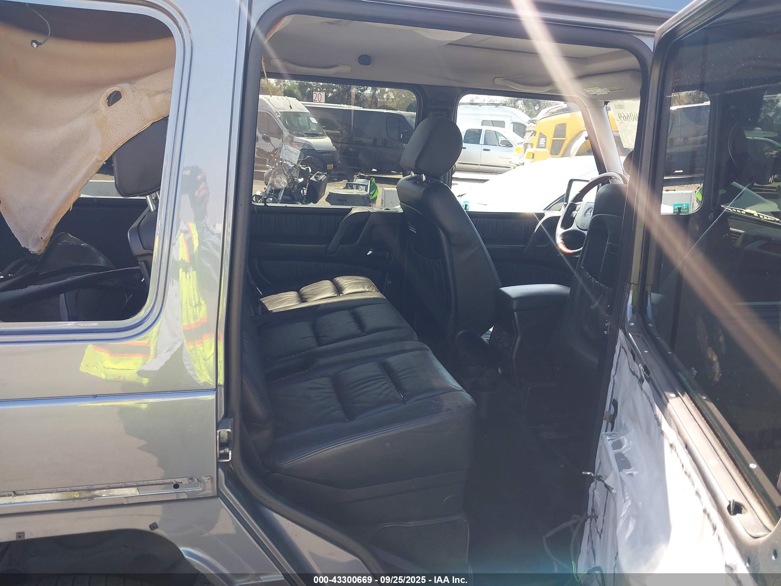 MERCEDES-BENZ G image 8