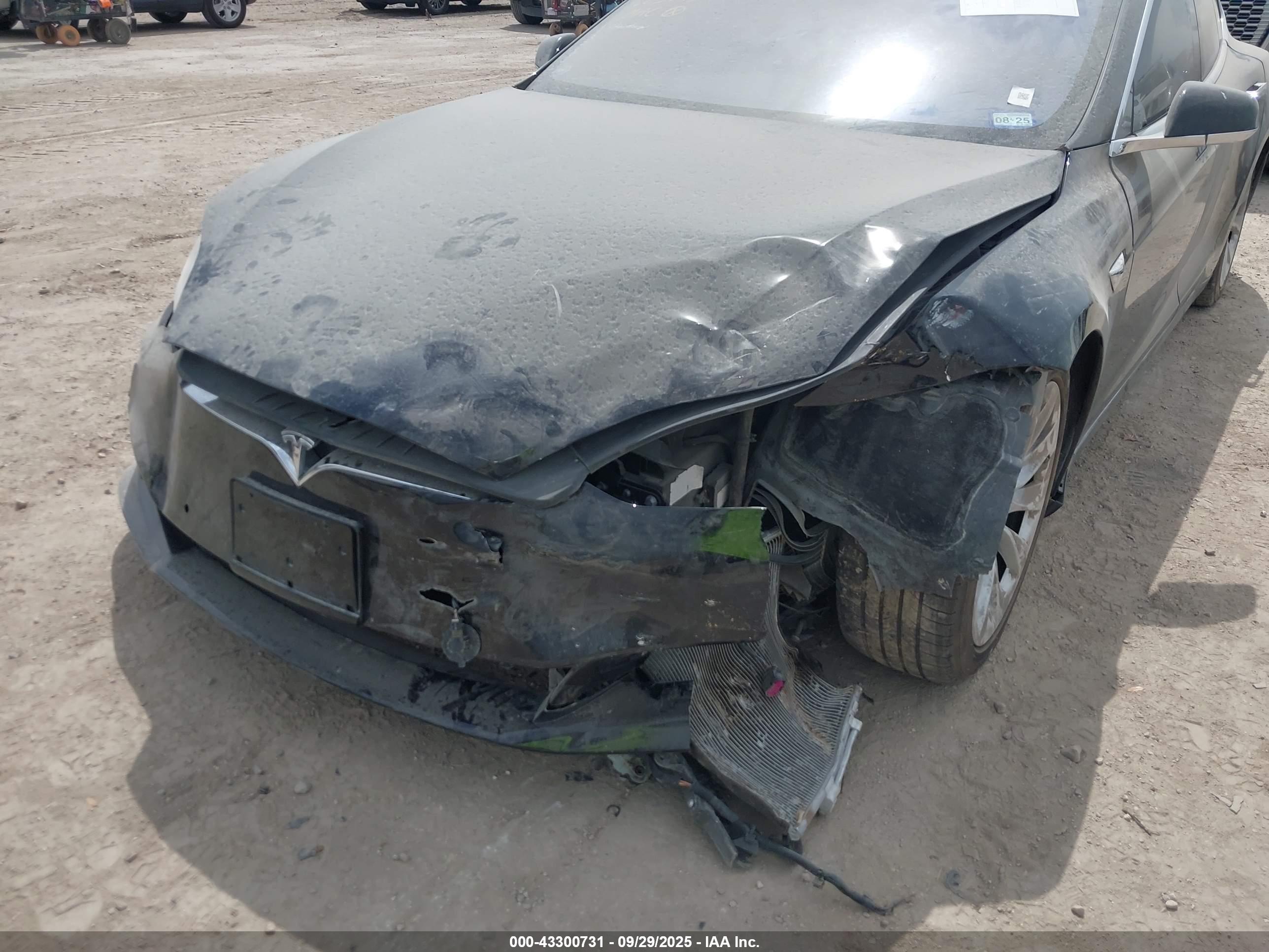 TESLA MODEL image 6
