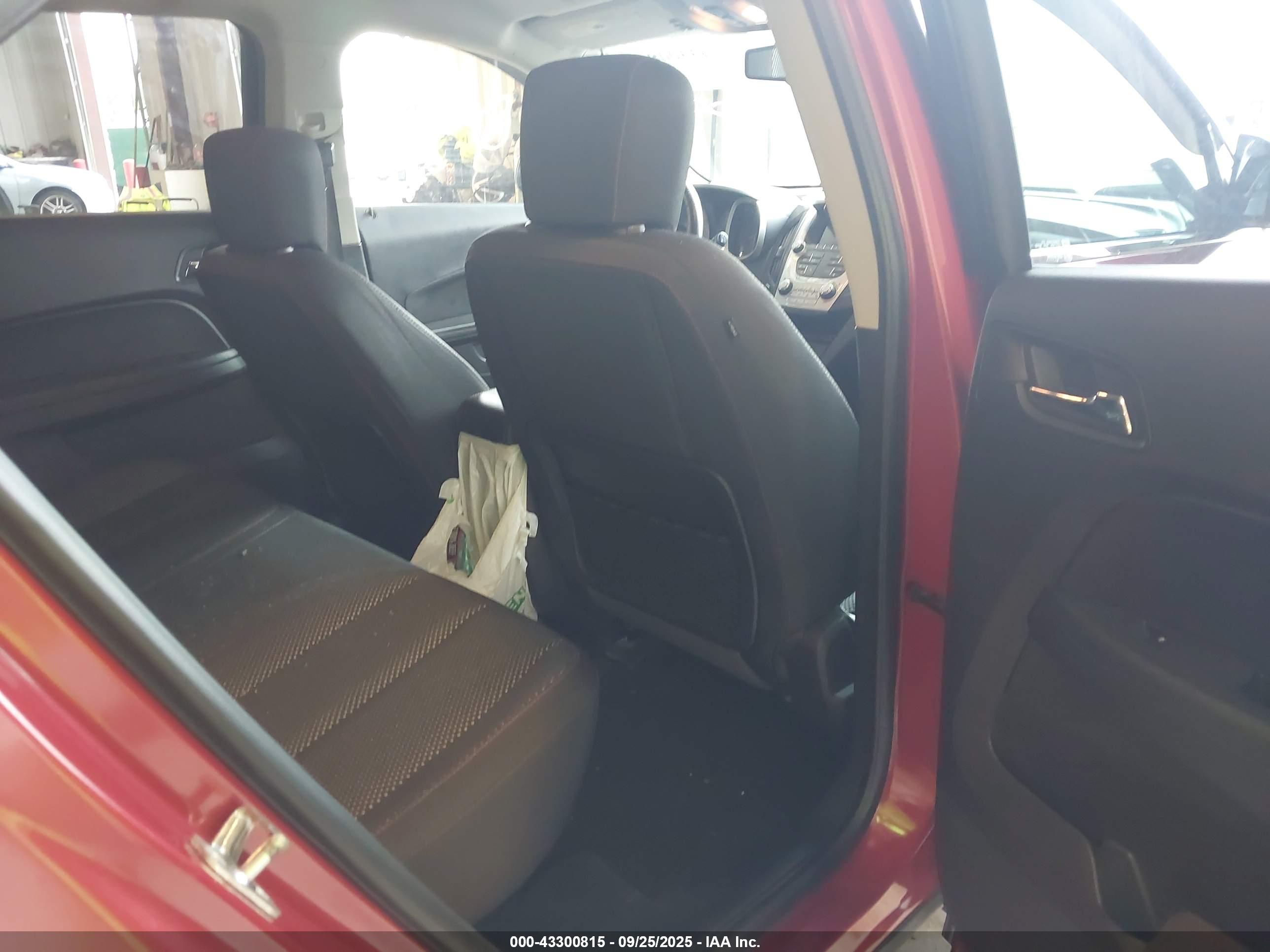 CHEVROLET EQUINOX image 8