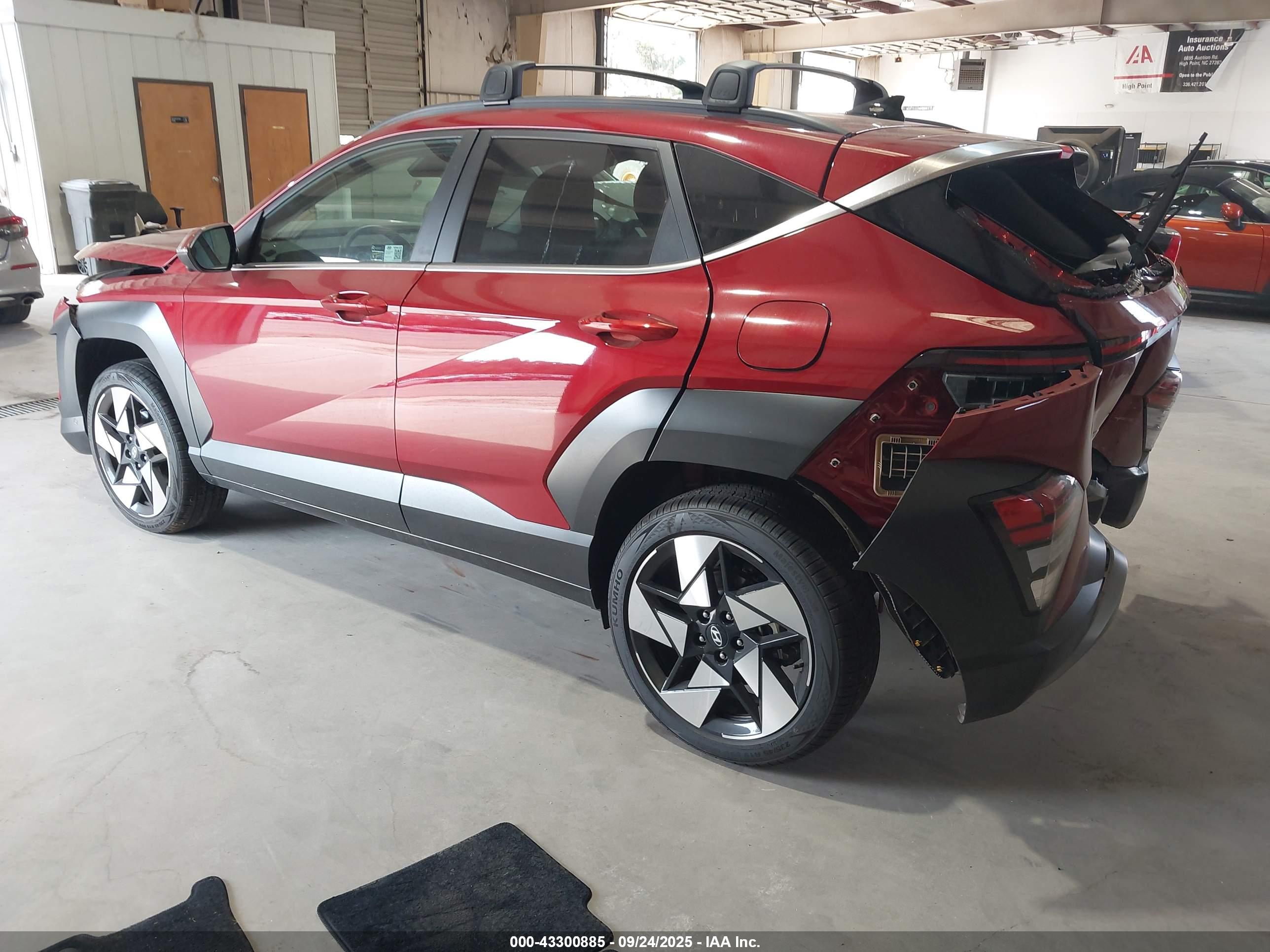 HYUNDAI KONA image 3