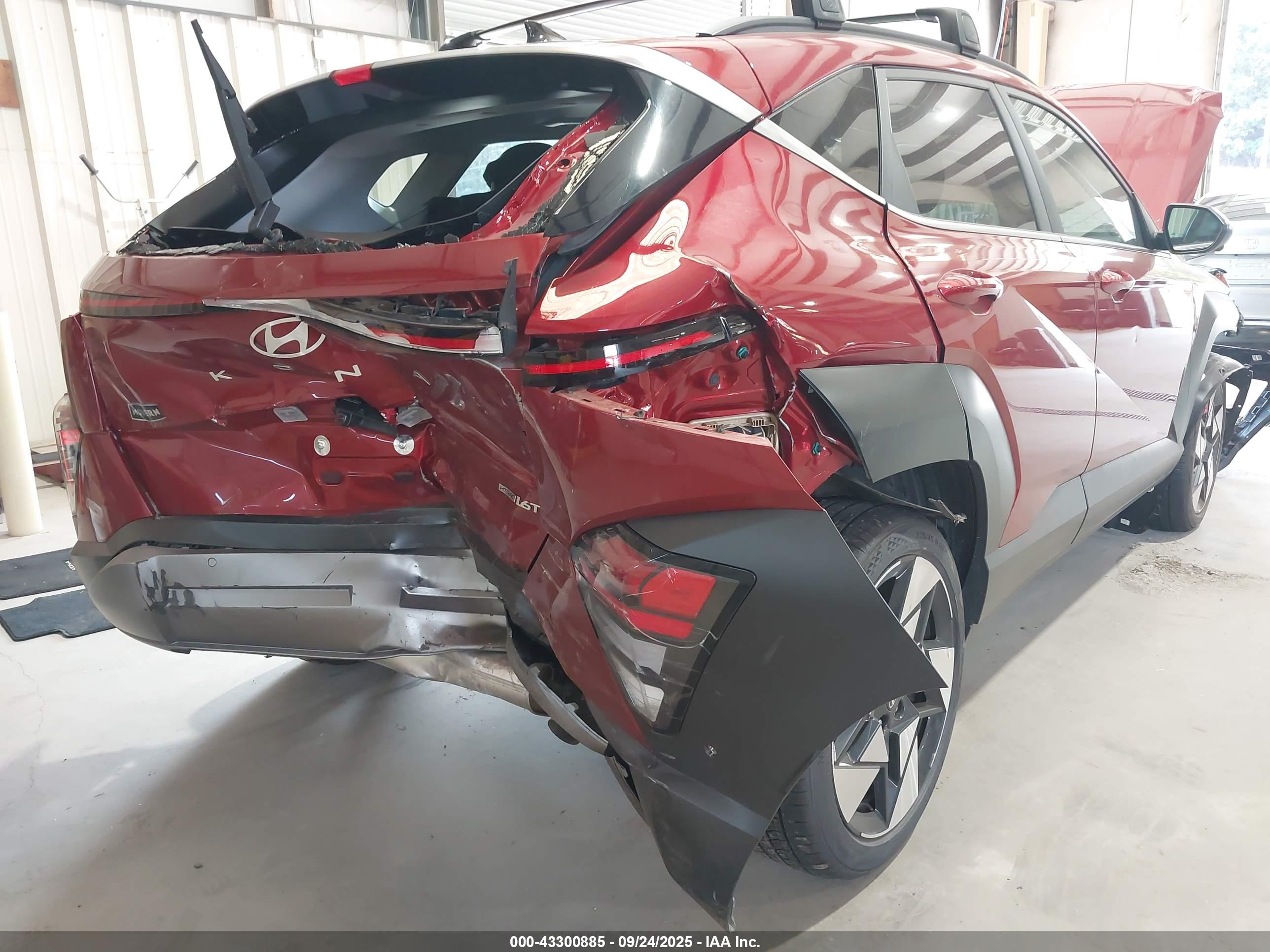 HYUNDAI KONA image 6