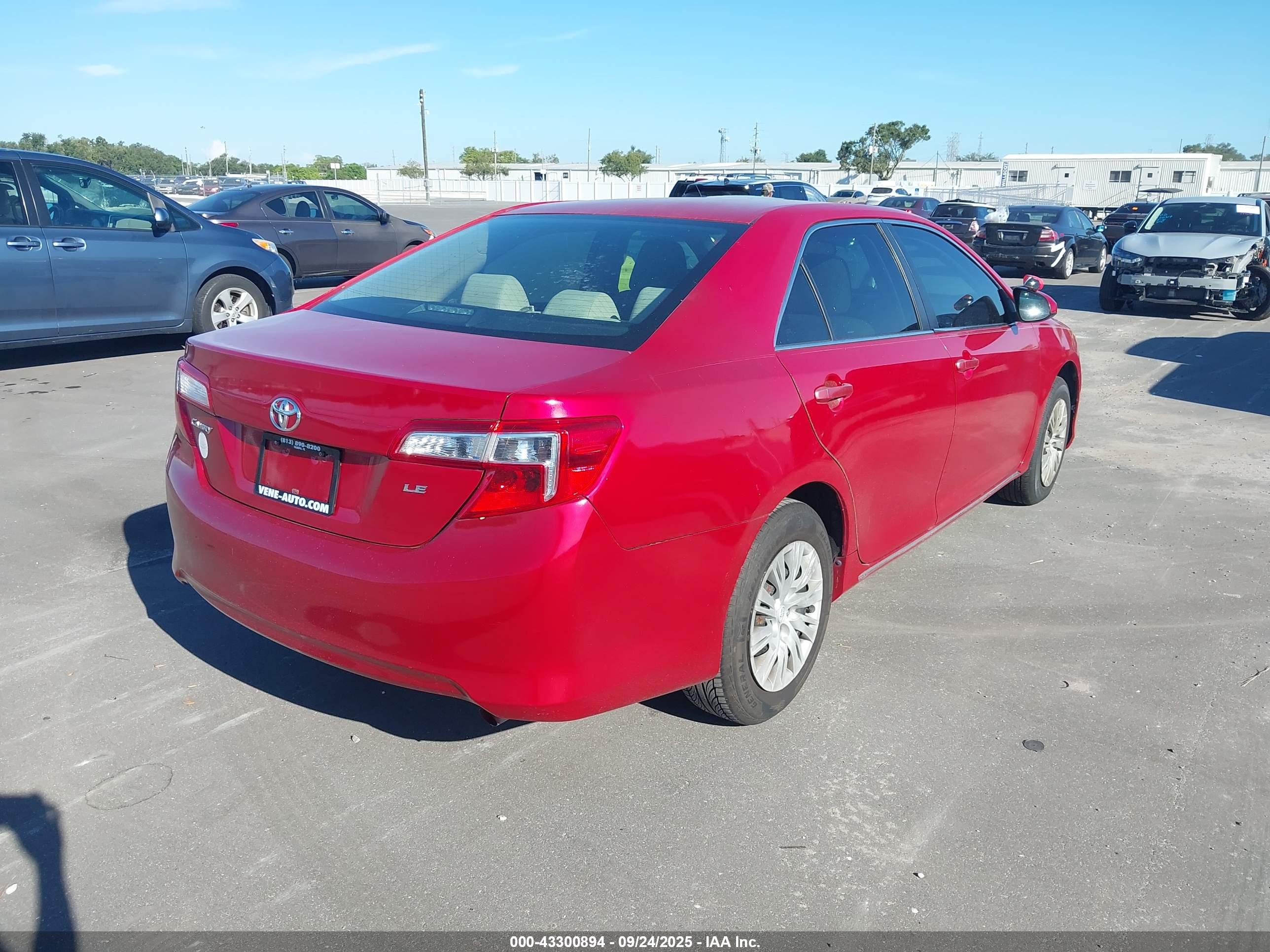 TOYOTA CAMRY image 4