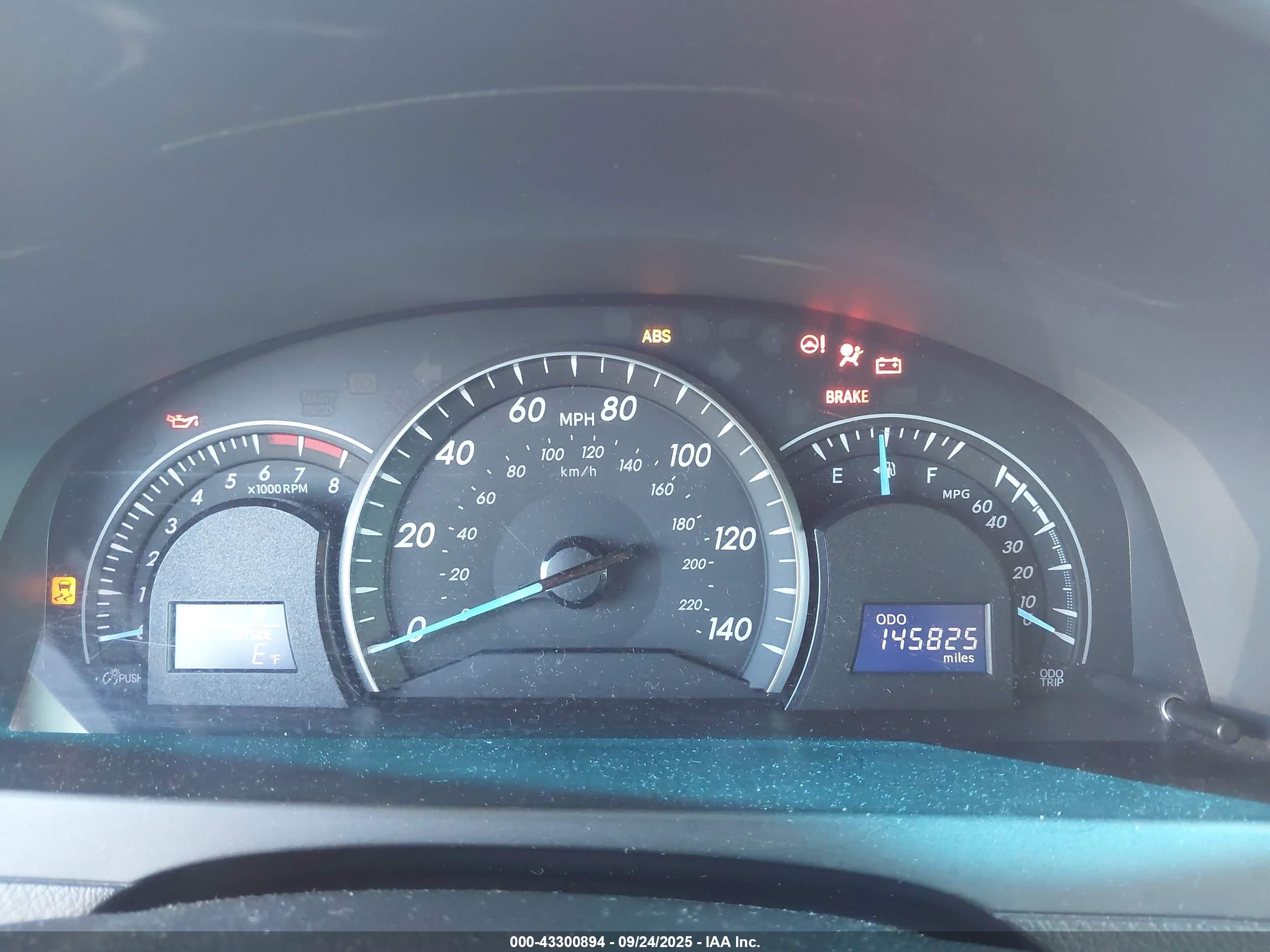 TOYOTA CAMRY image 7