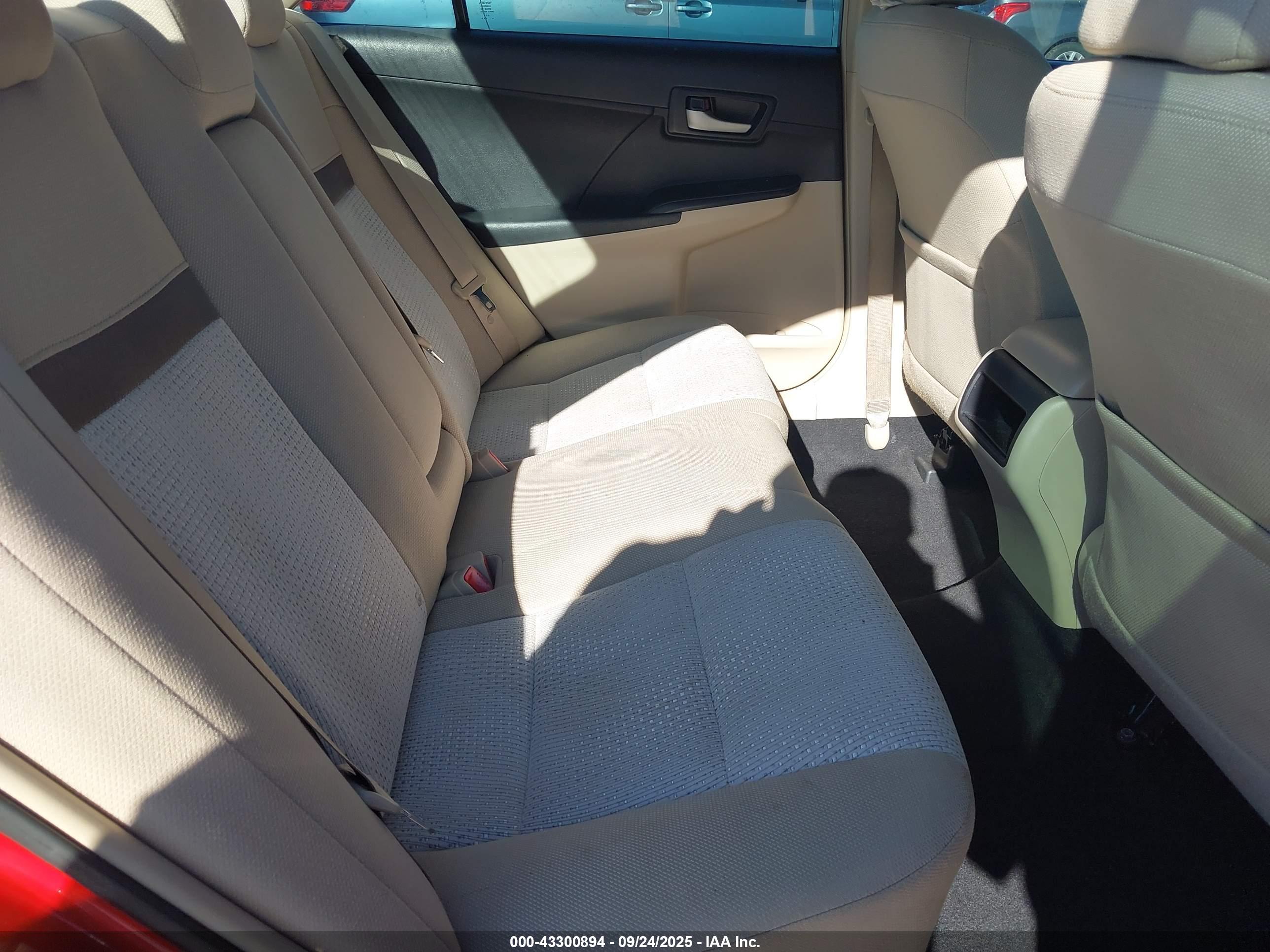 TOYOTA CAMRY image 8