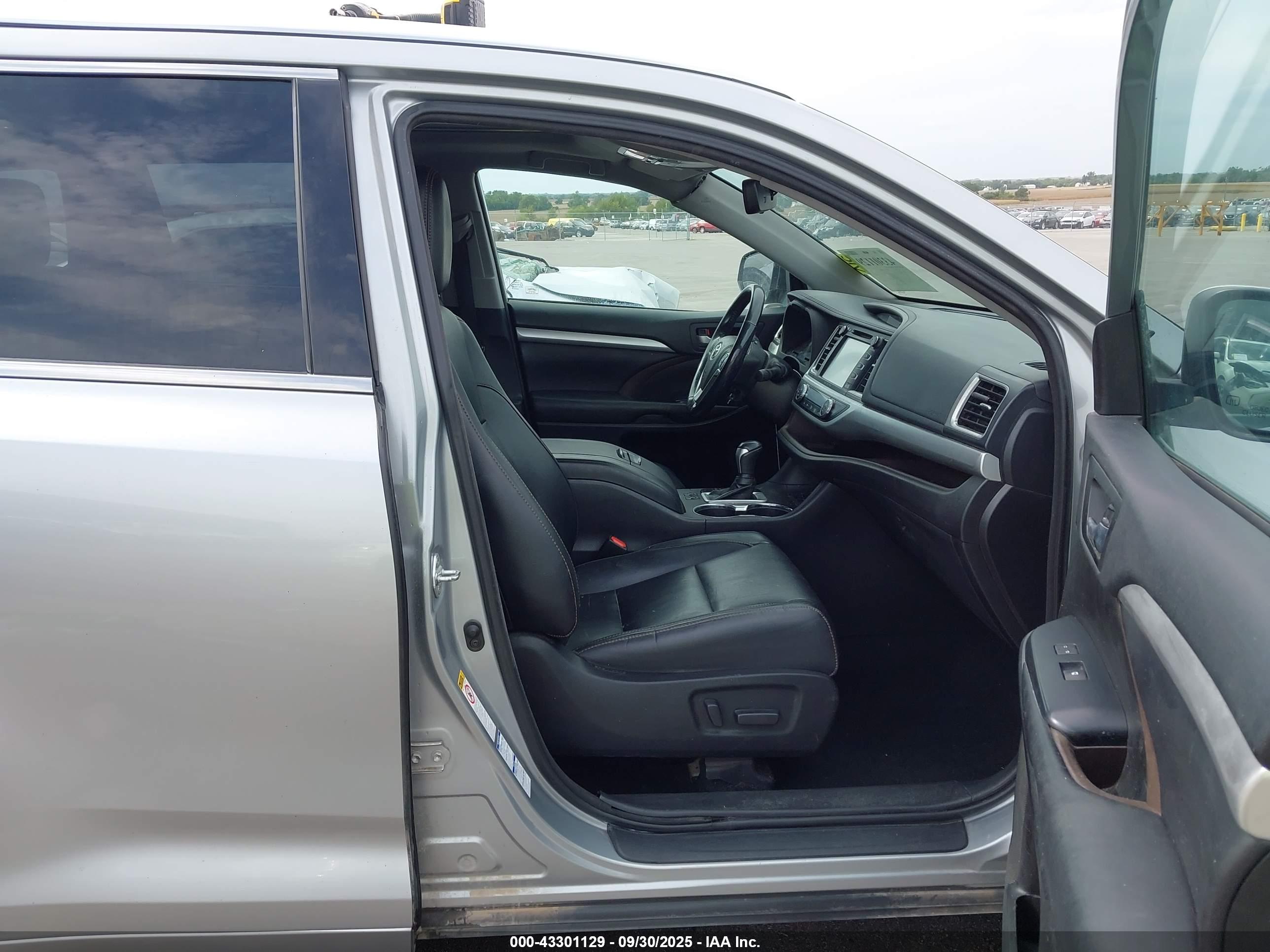 TOYOTA HIGHLANDER image 5