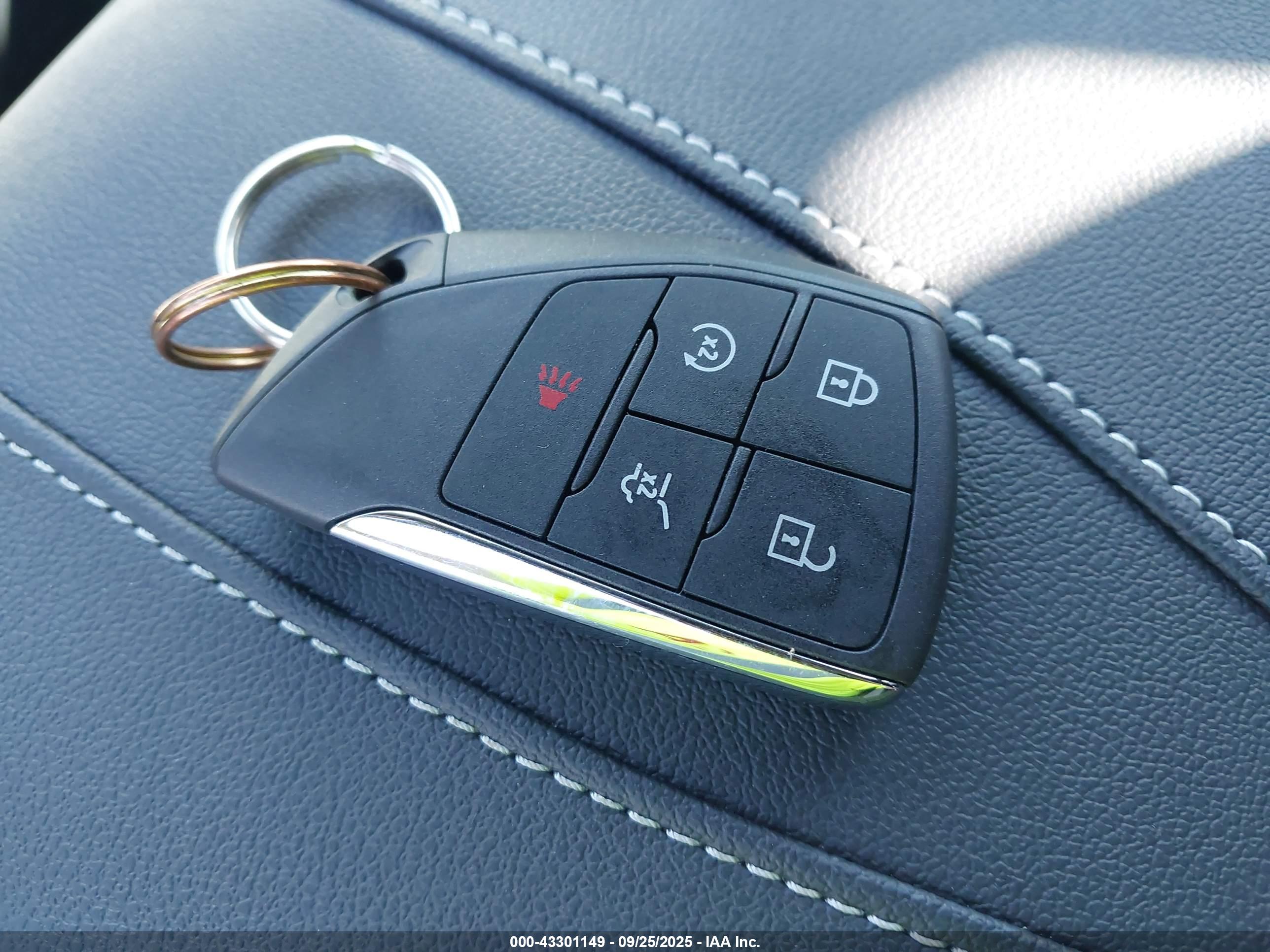 CHEVROLET TRAVERSE image 11