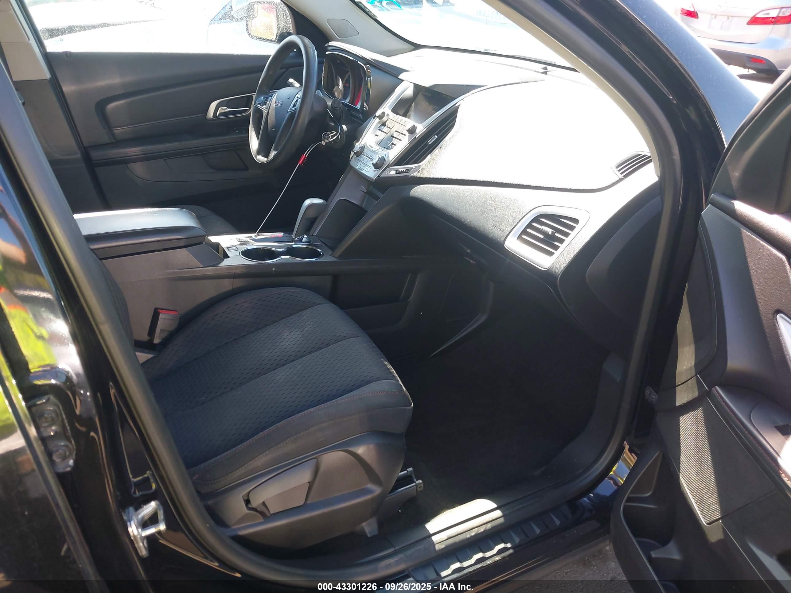 GMC TERRAIN image 5