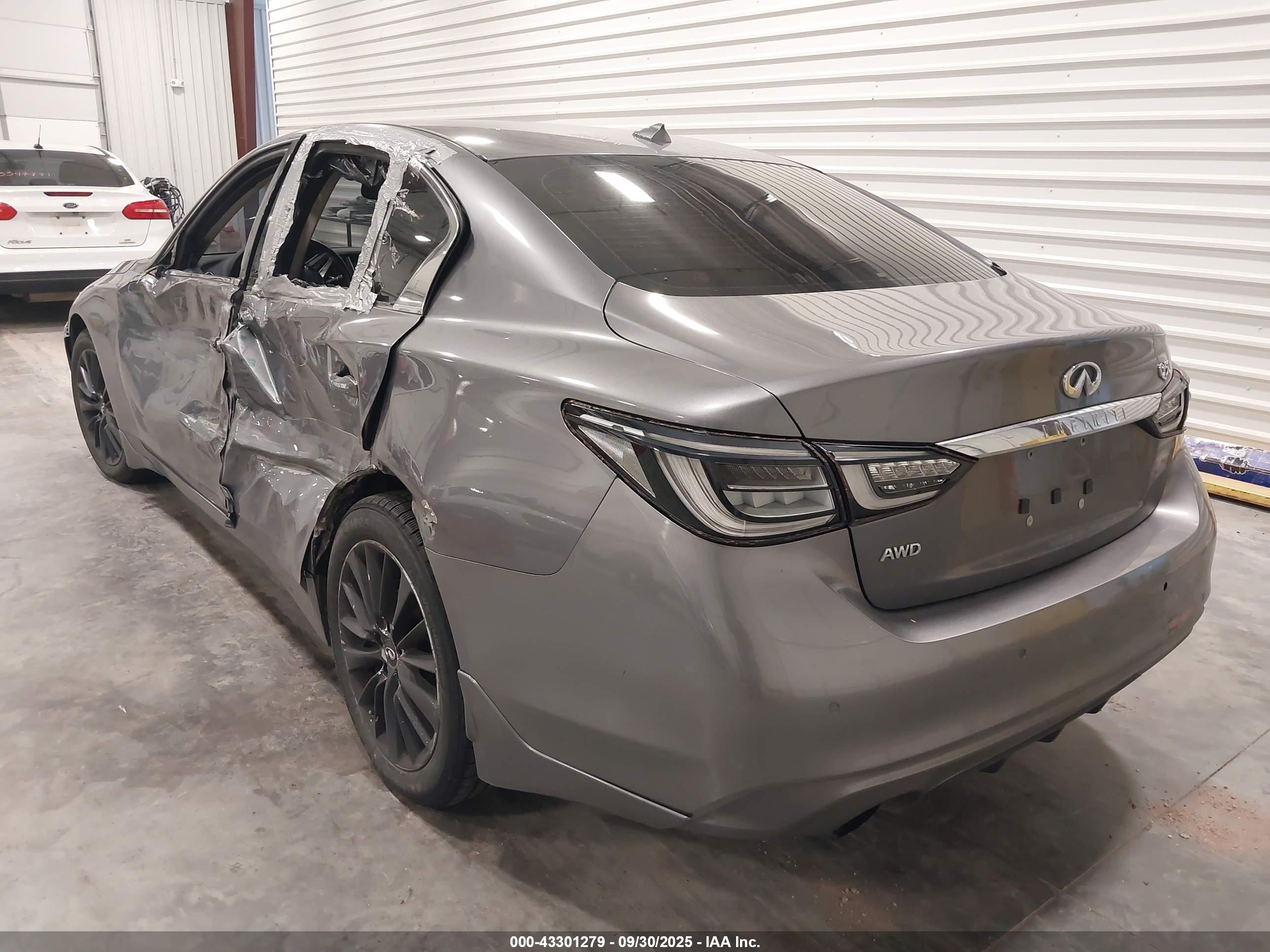 INFINITI Q50 image 3