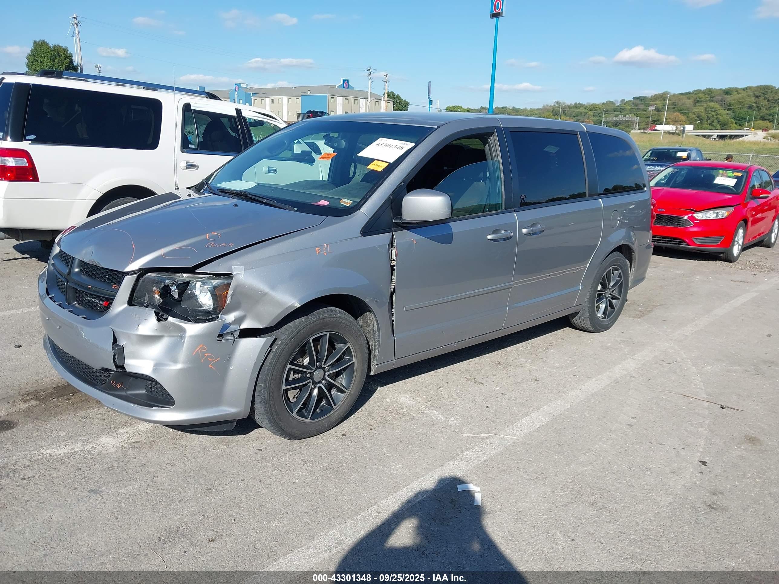 DODGE GRAND image 2