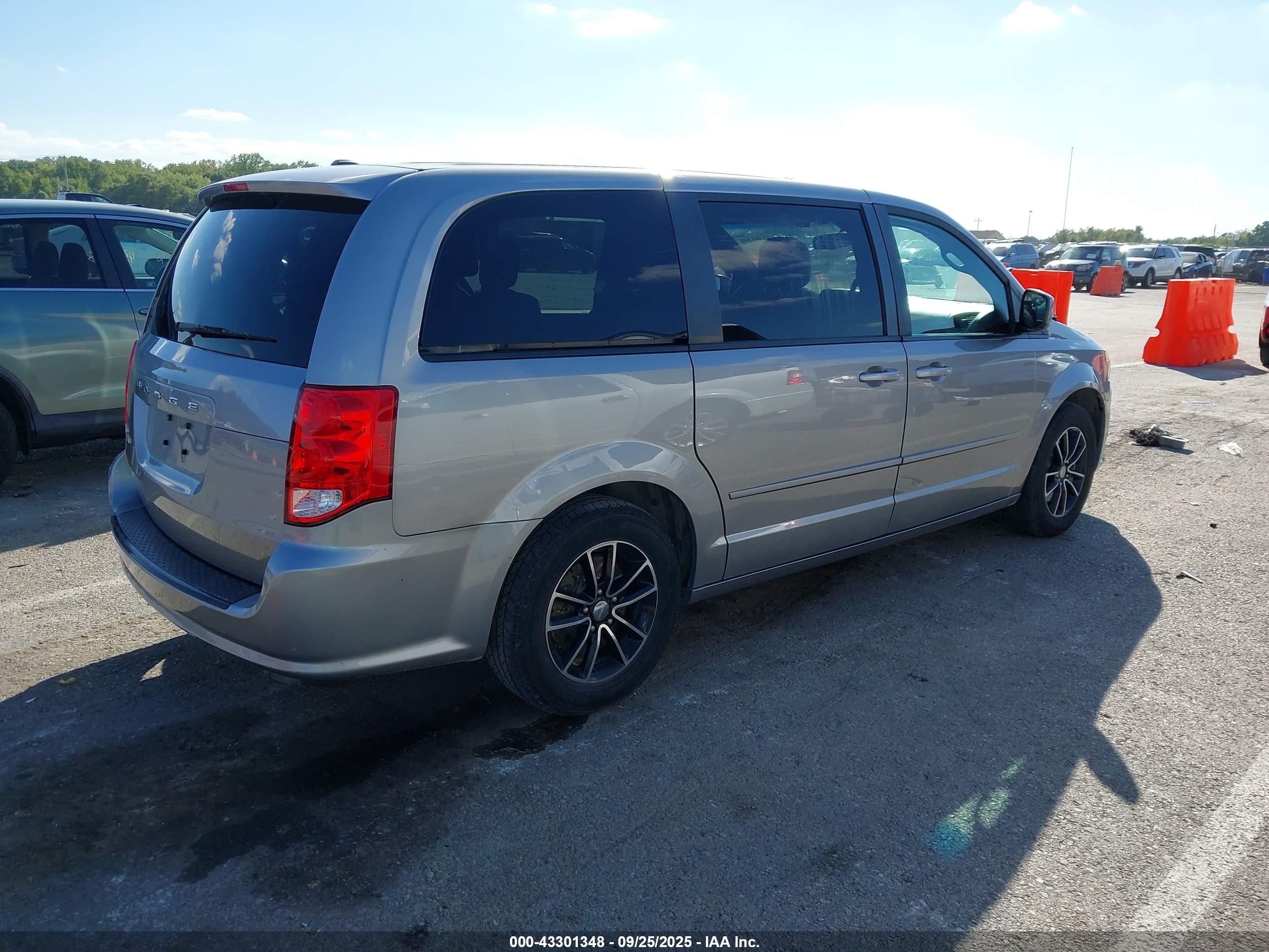 DODGE GRAND image 4