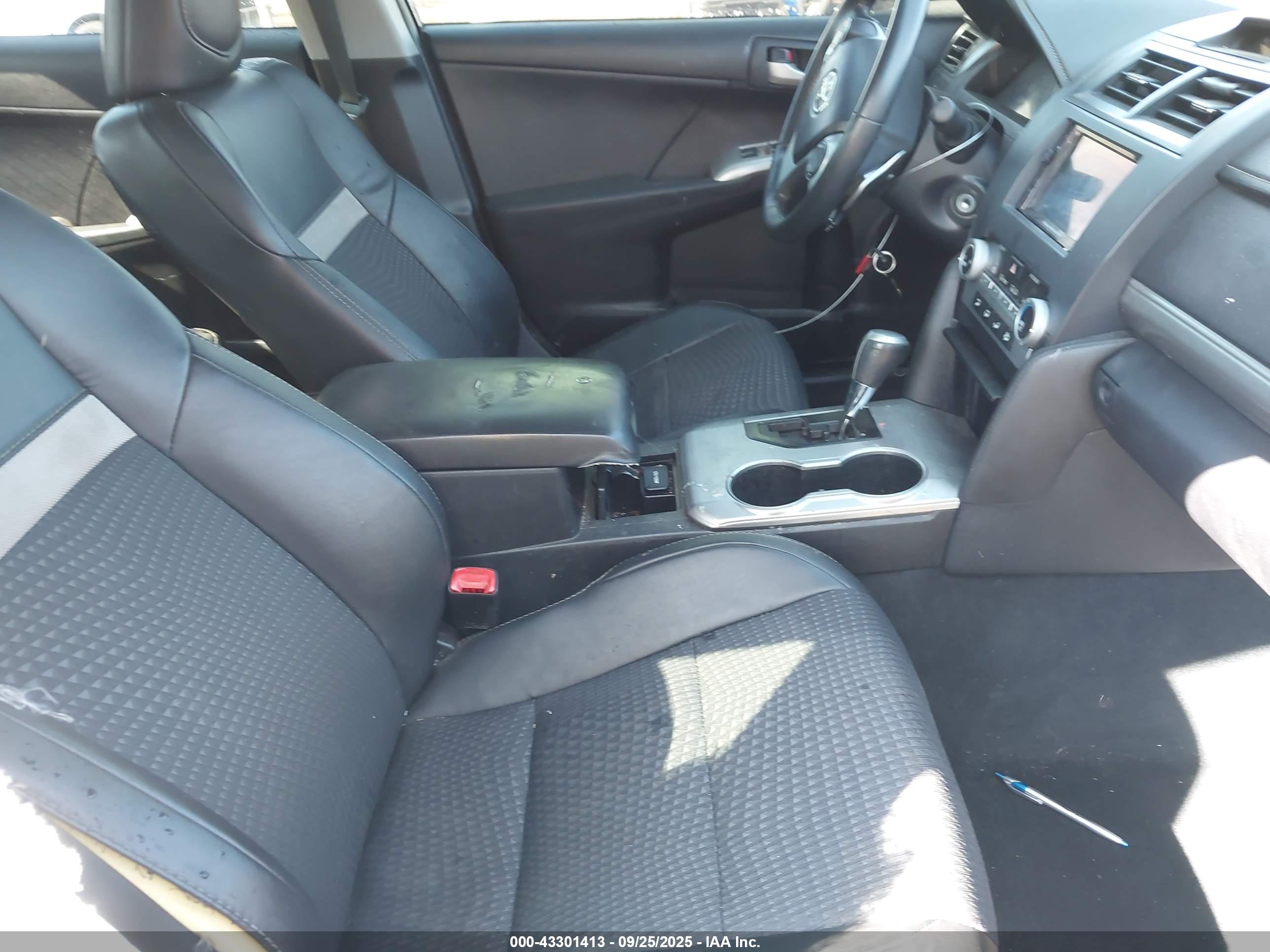 TOYOTA CAMRY image 5