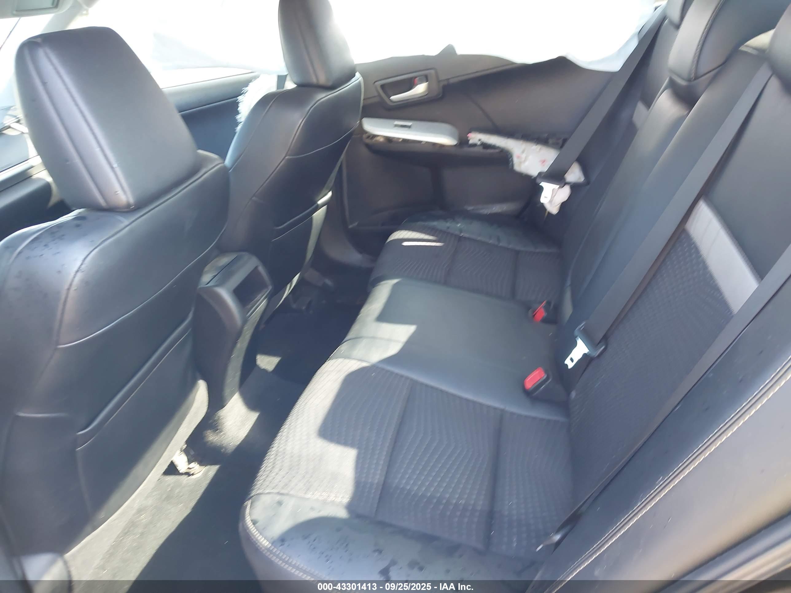 TOYOTA CAMRY image 8