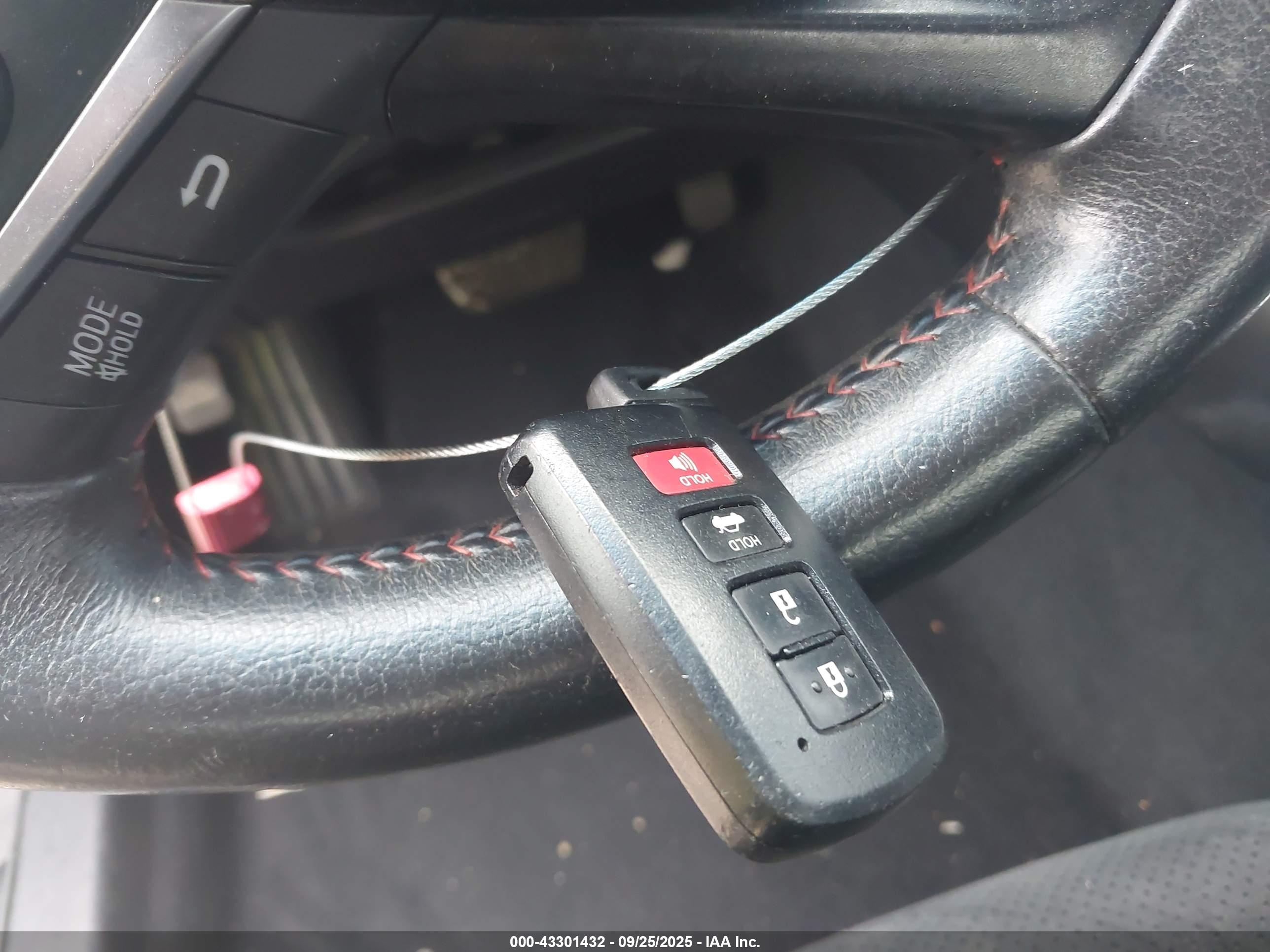 TOYOTA CAMRY image 11