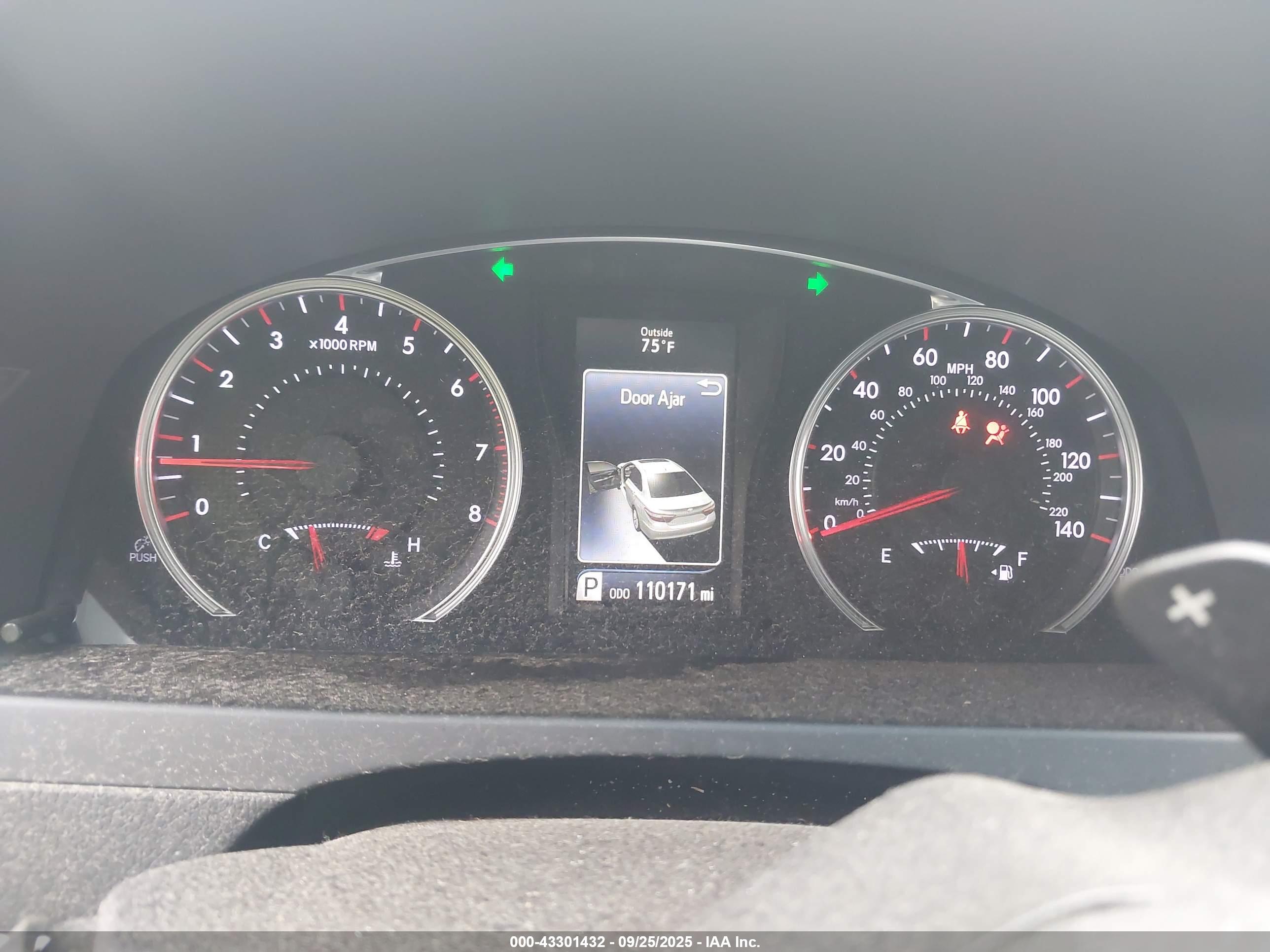 TOYOTA CAMRY image 7