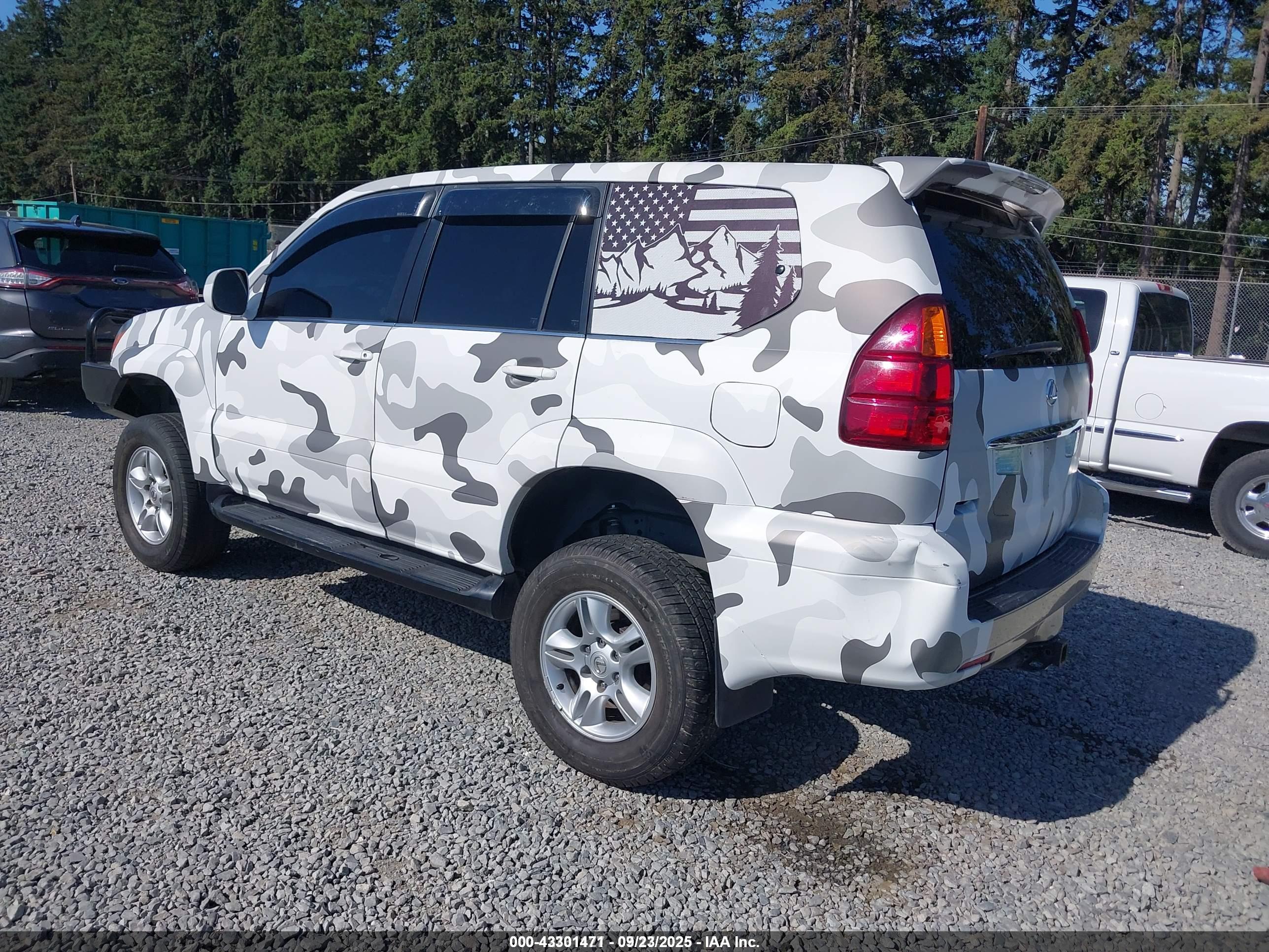 LEXUS GX image 3