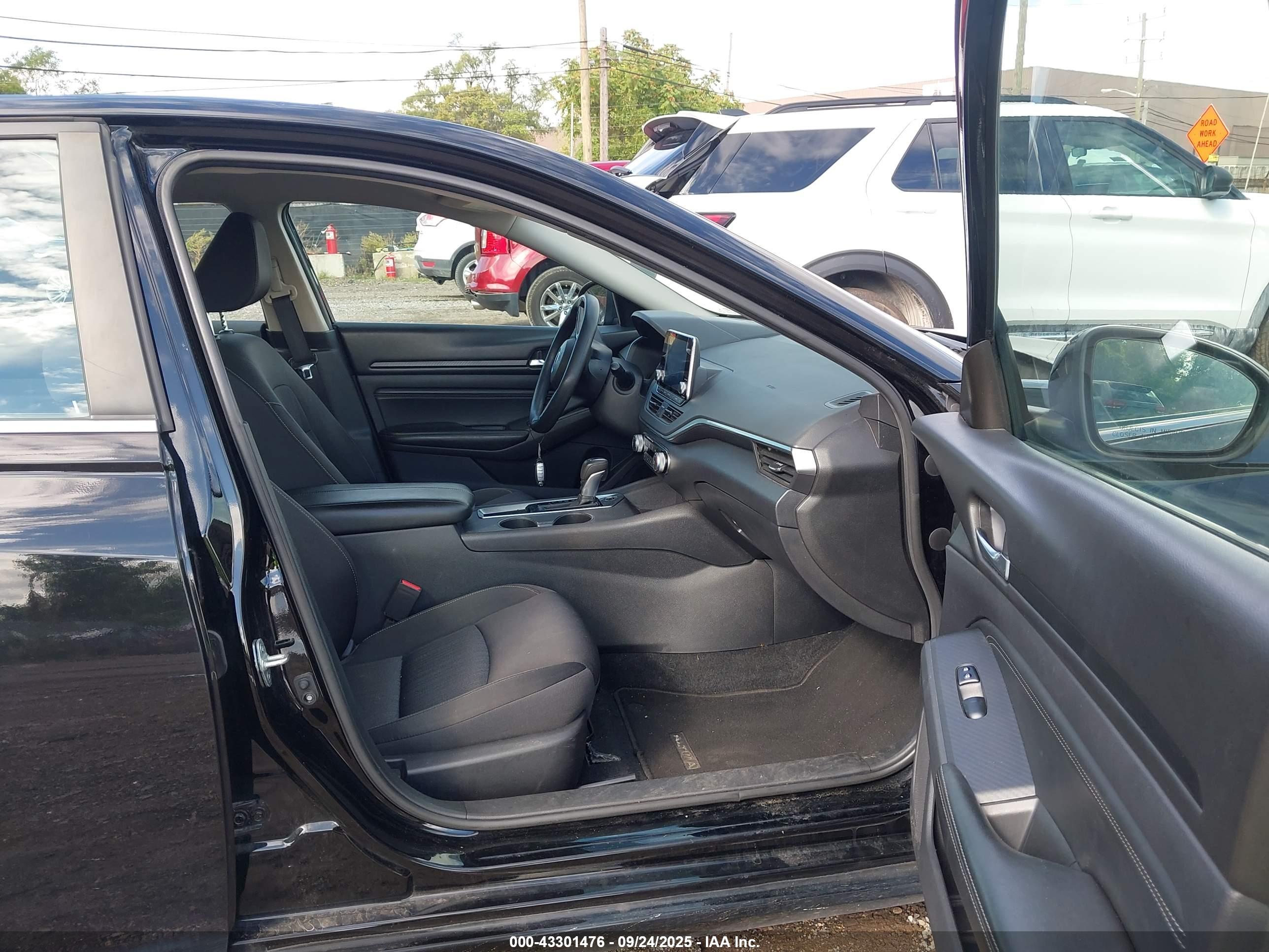 NISSAN ALTIMA image 5