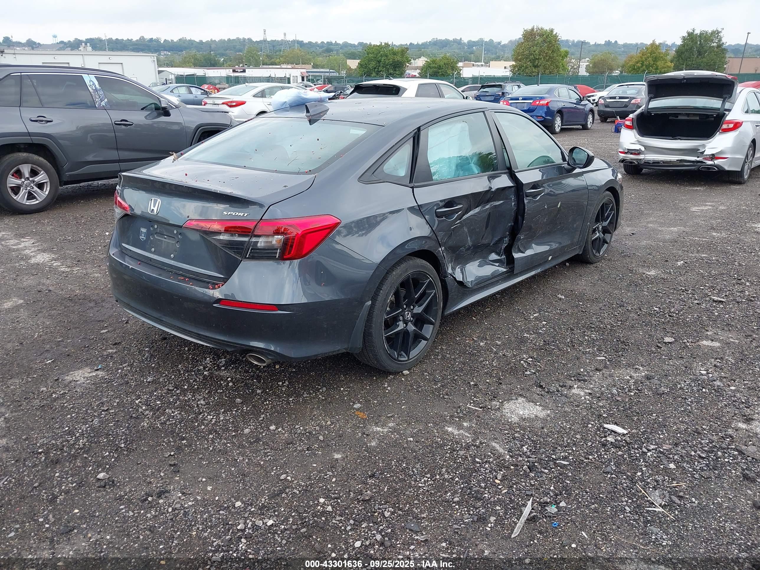 HONDA CIVIC image 4