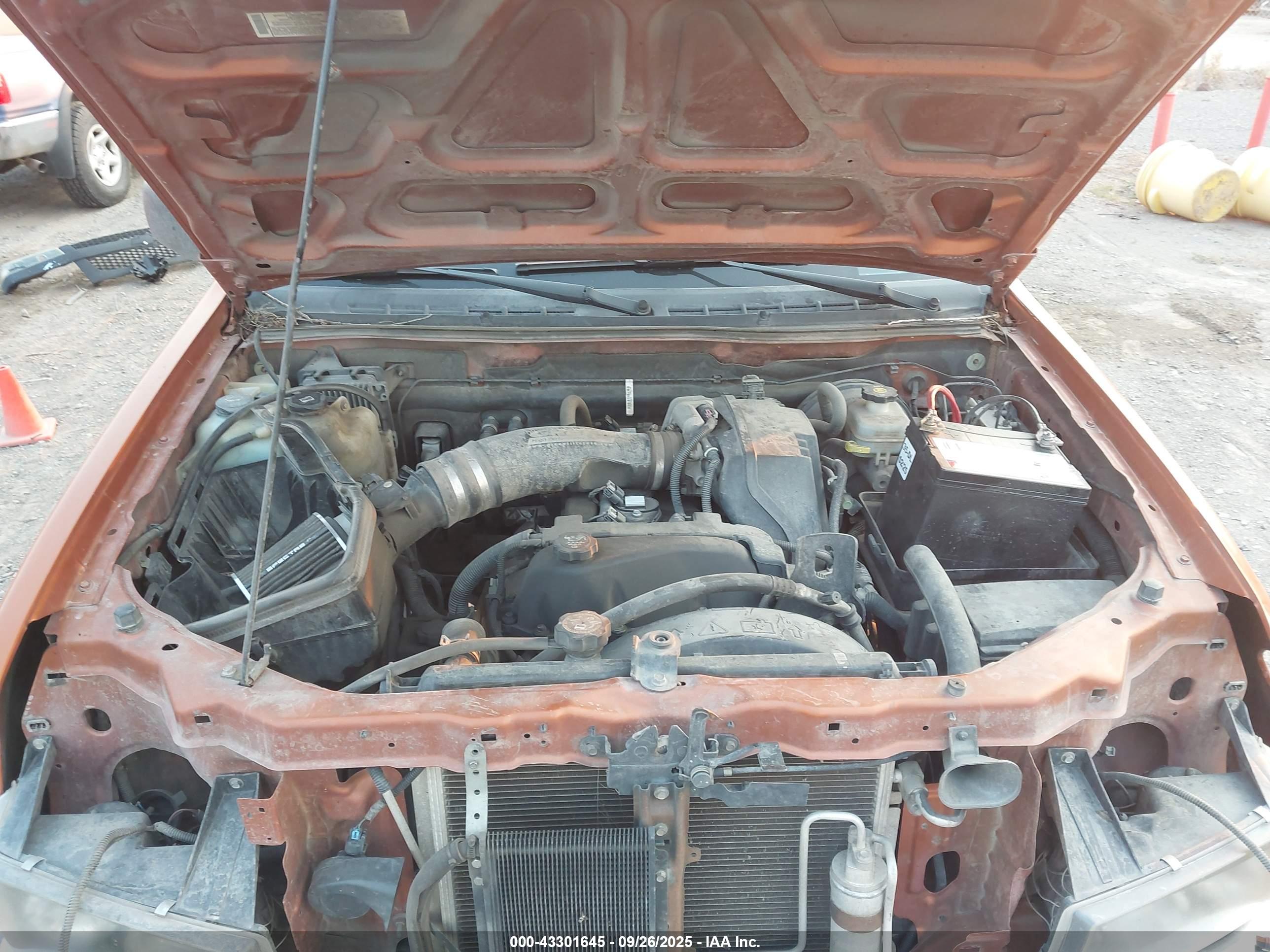 CHEVROLET COLORADO image 10