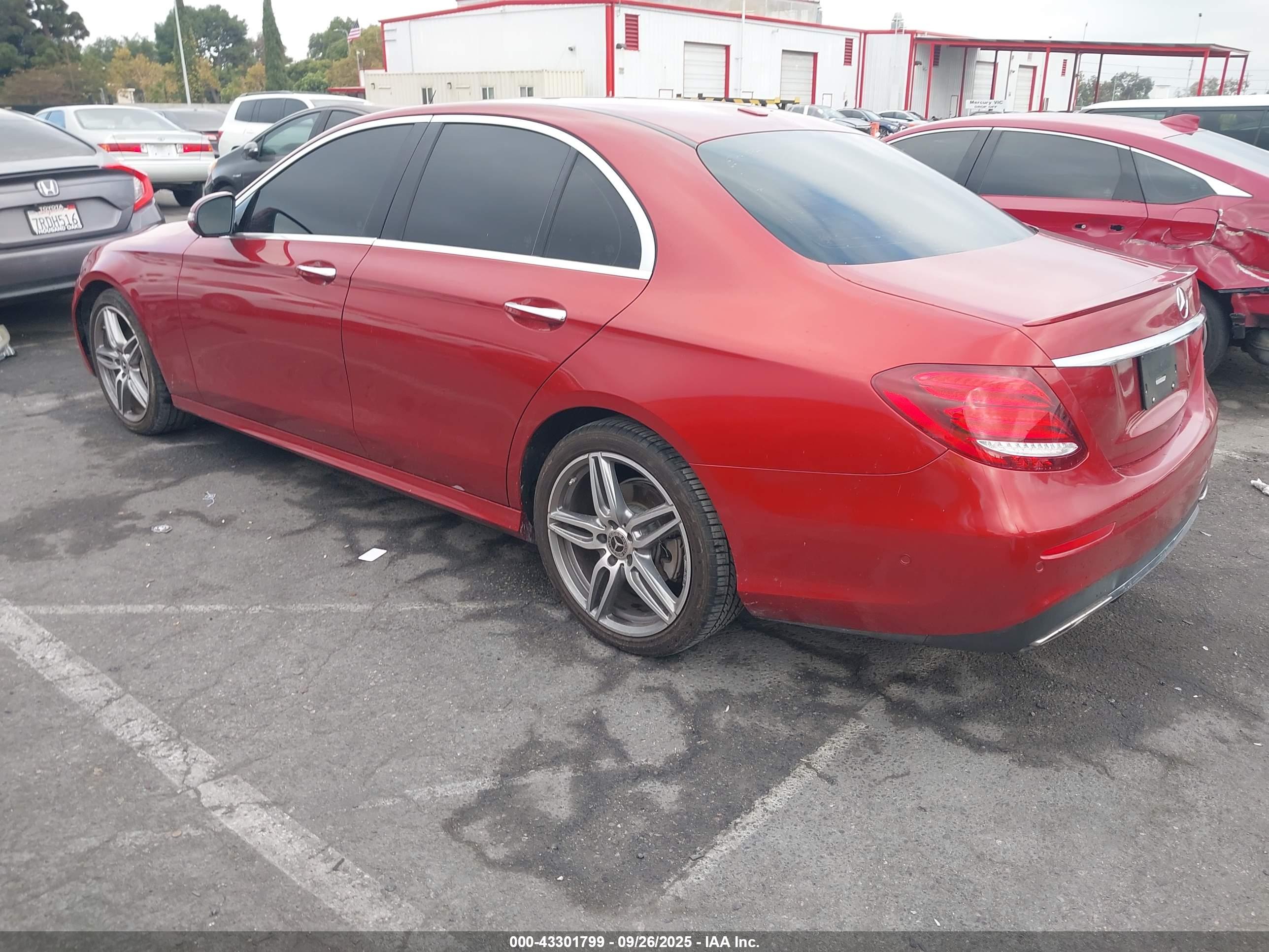 MERCEDES-BENZ E image 3