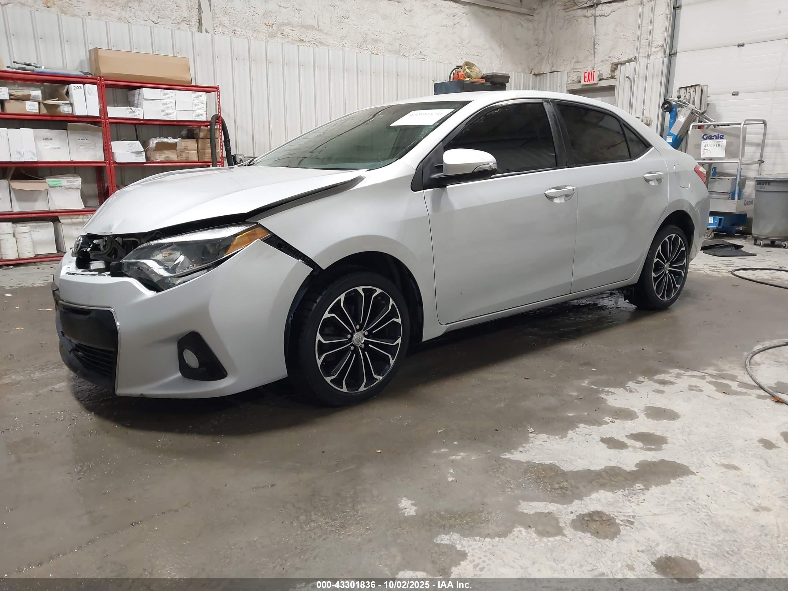 TOYOTA COROLLA image 2