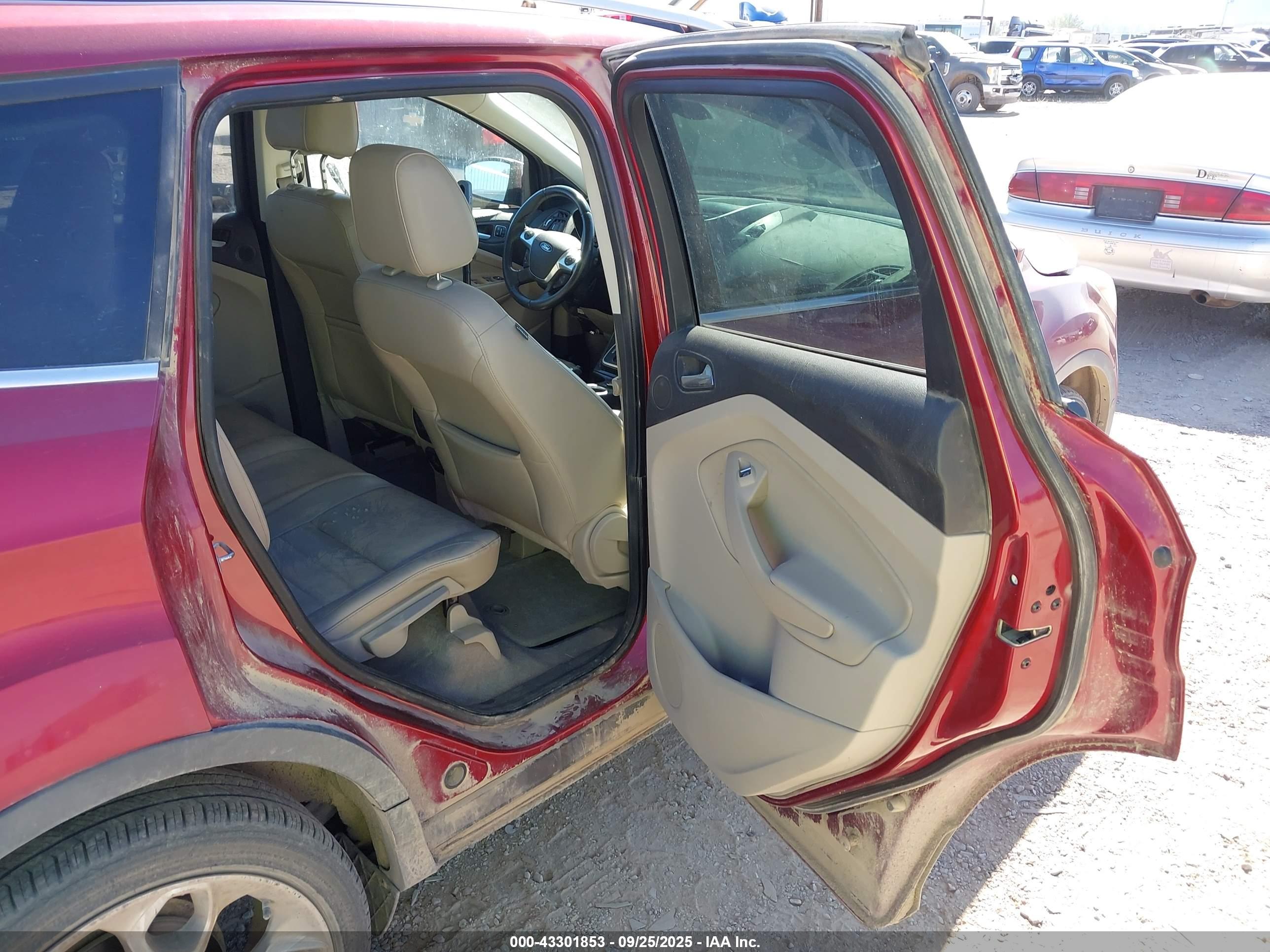FORD ESCAPE image 8