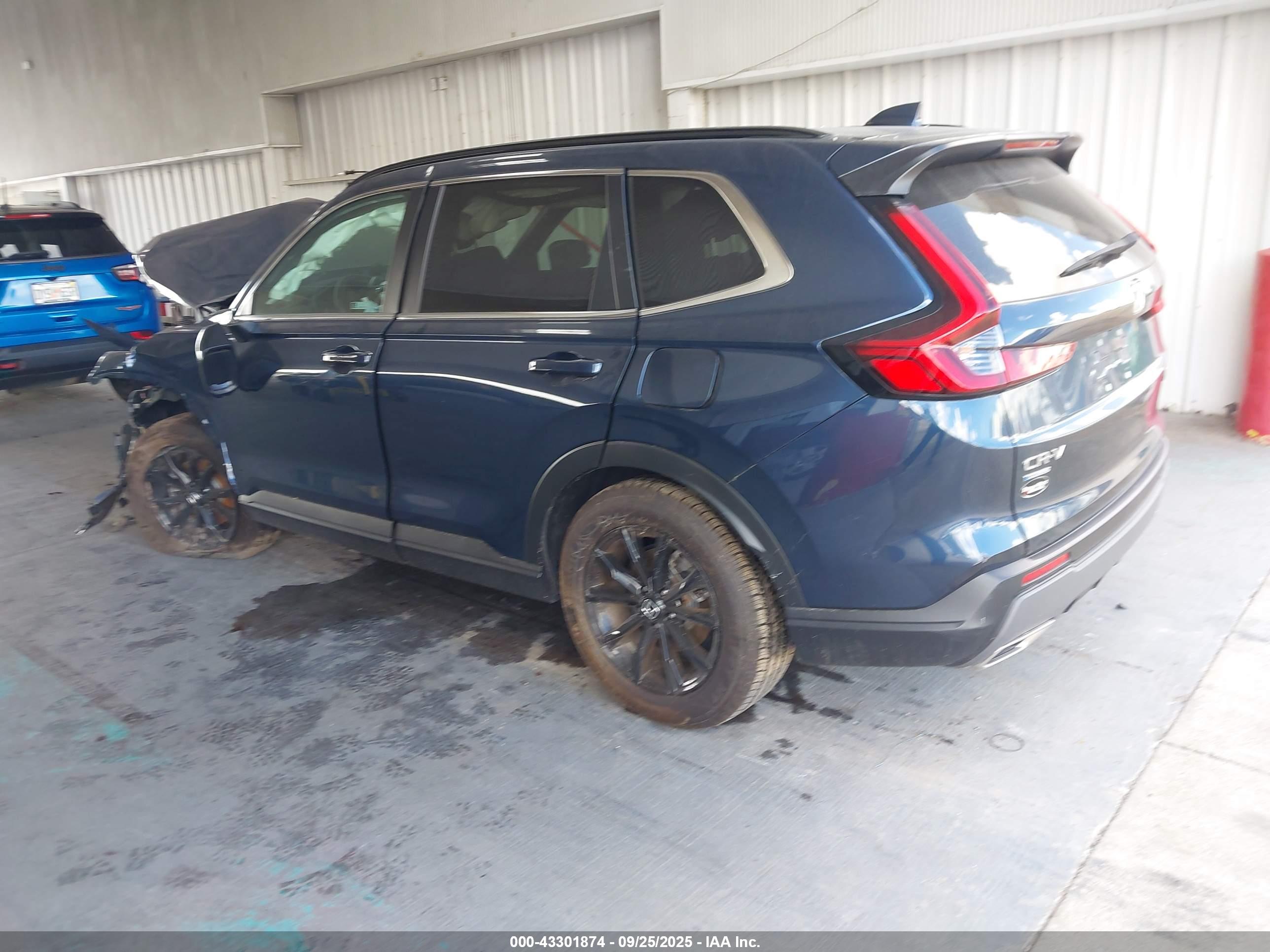 HONDA CR-V image 3