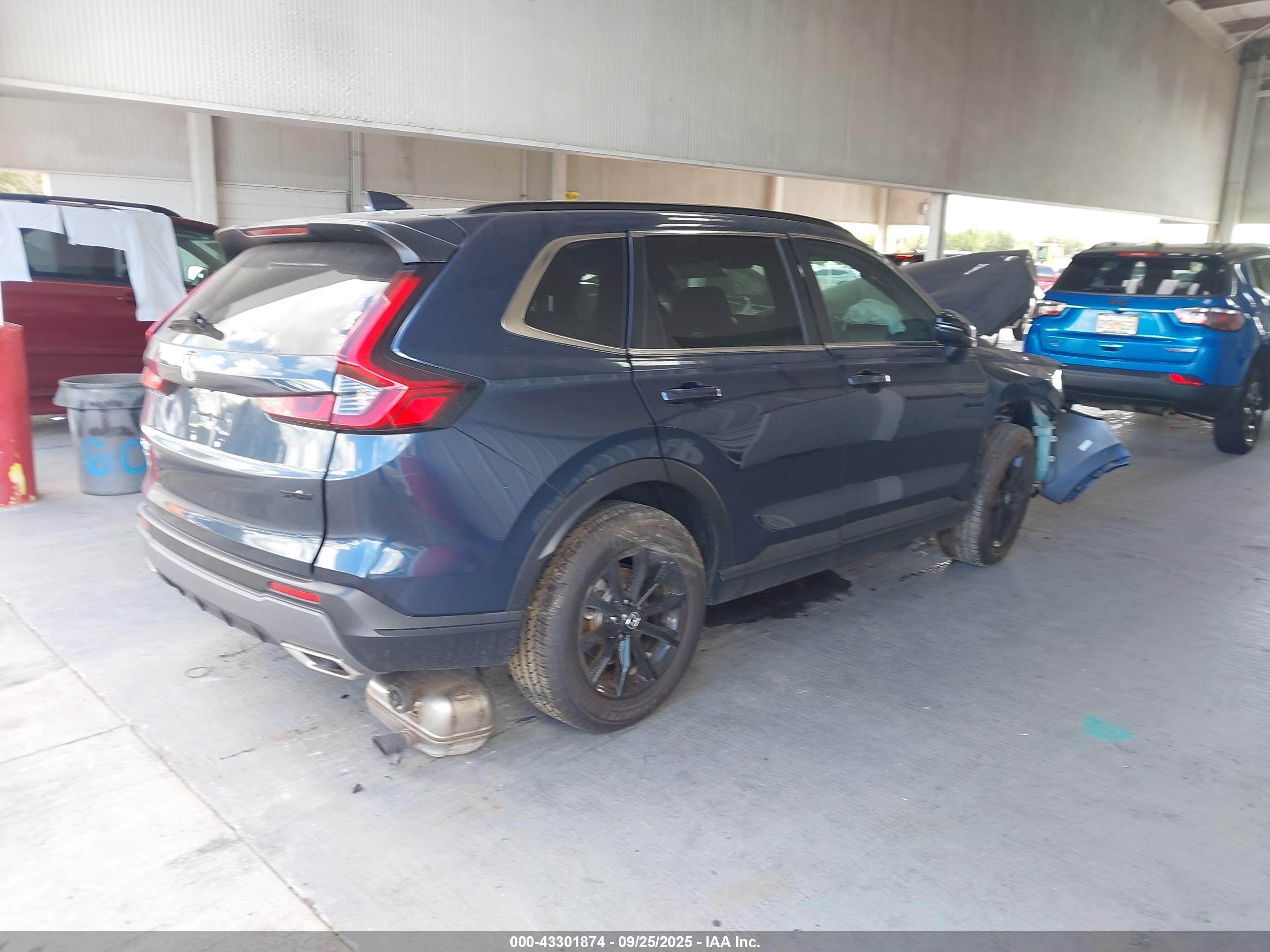 HONDA CR-V image 4