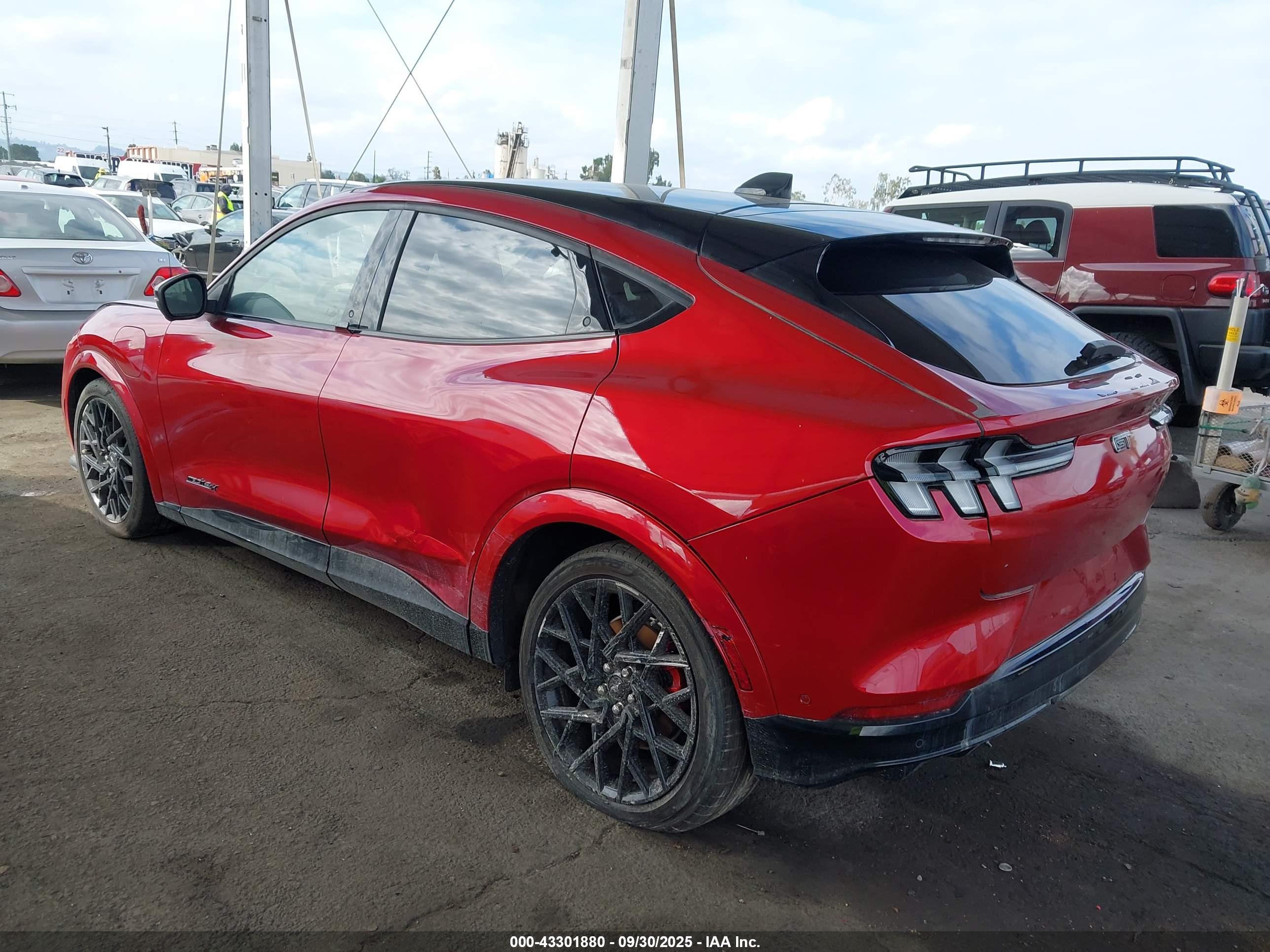 FORD MUSTANG image 3
