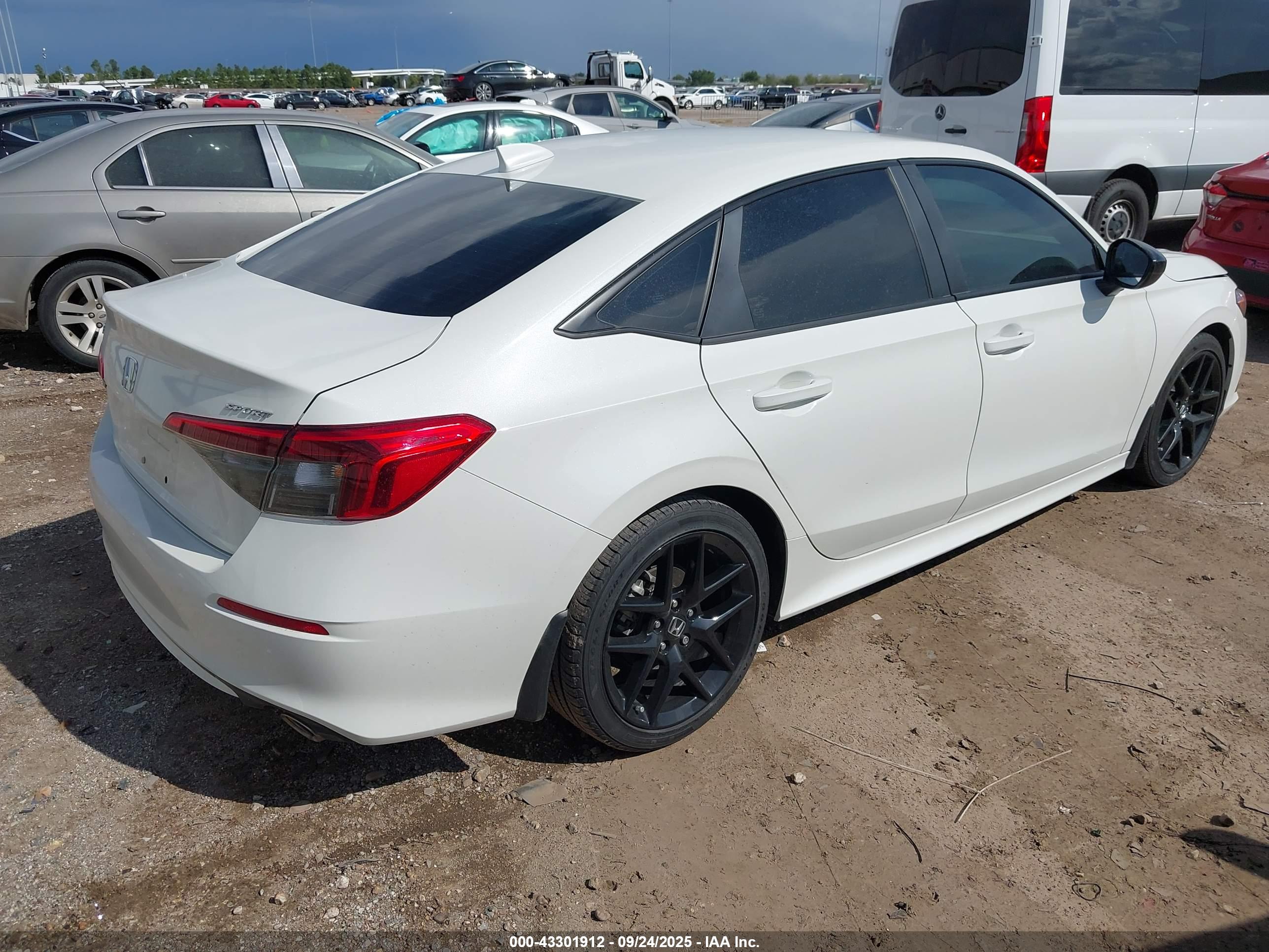 HONDA CIVIC image 4