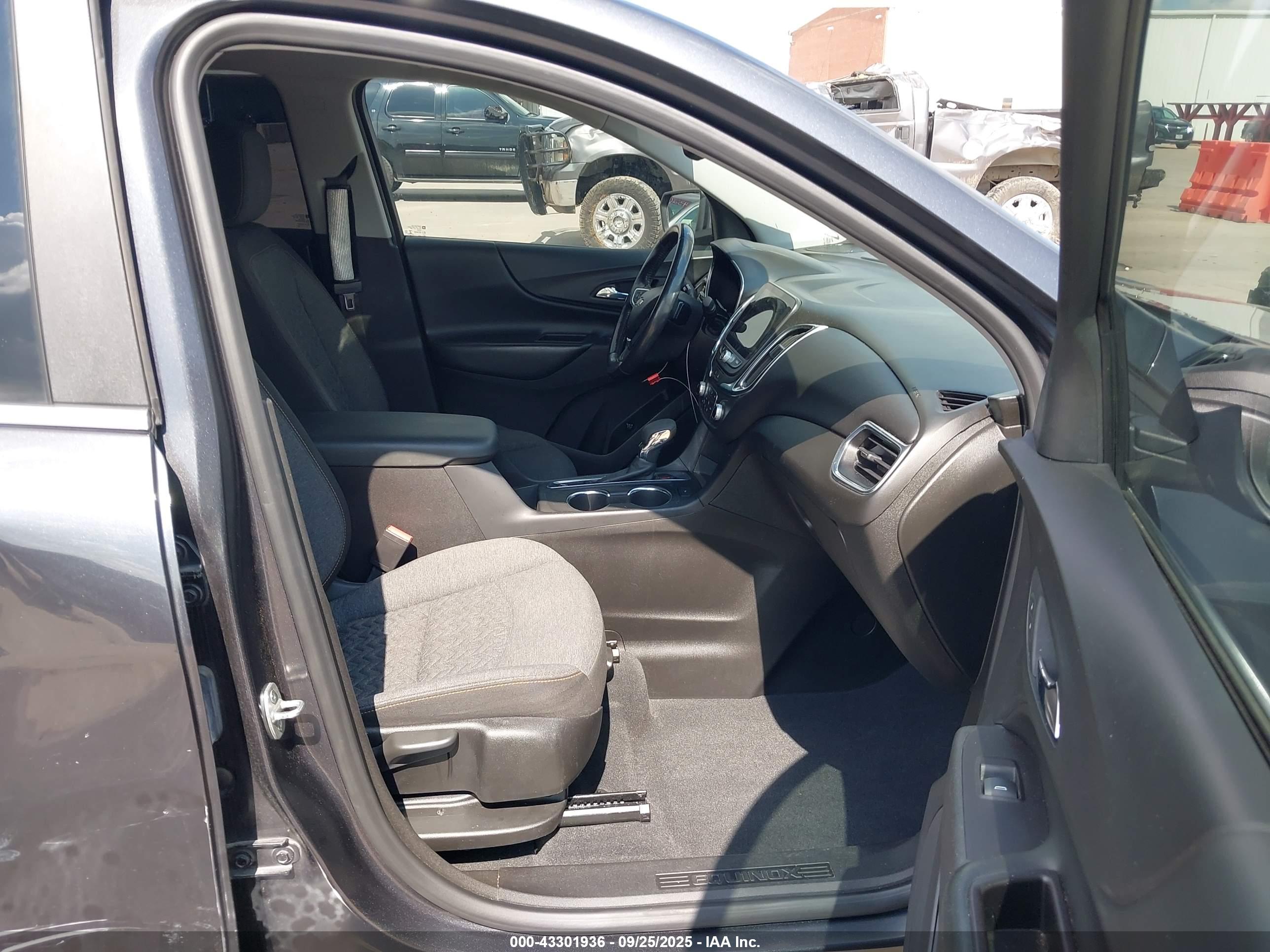 CHEVROLET EQUINOX image 5