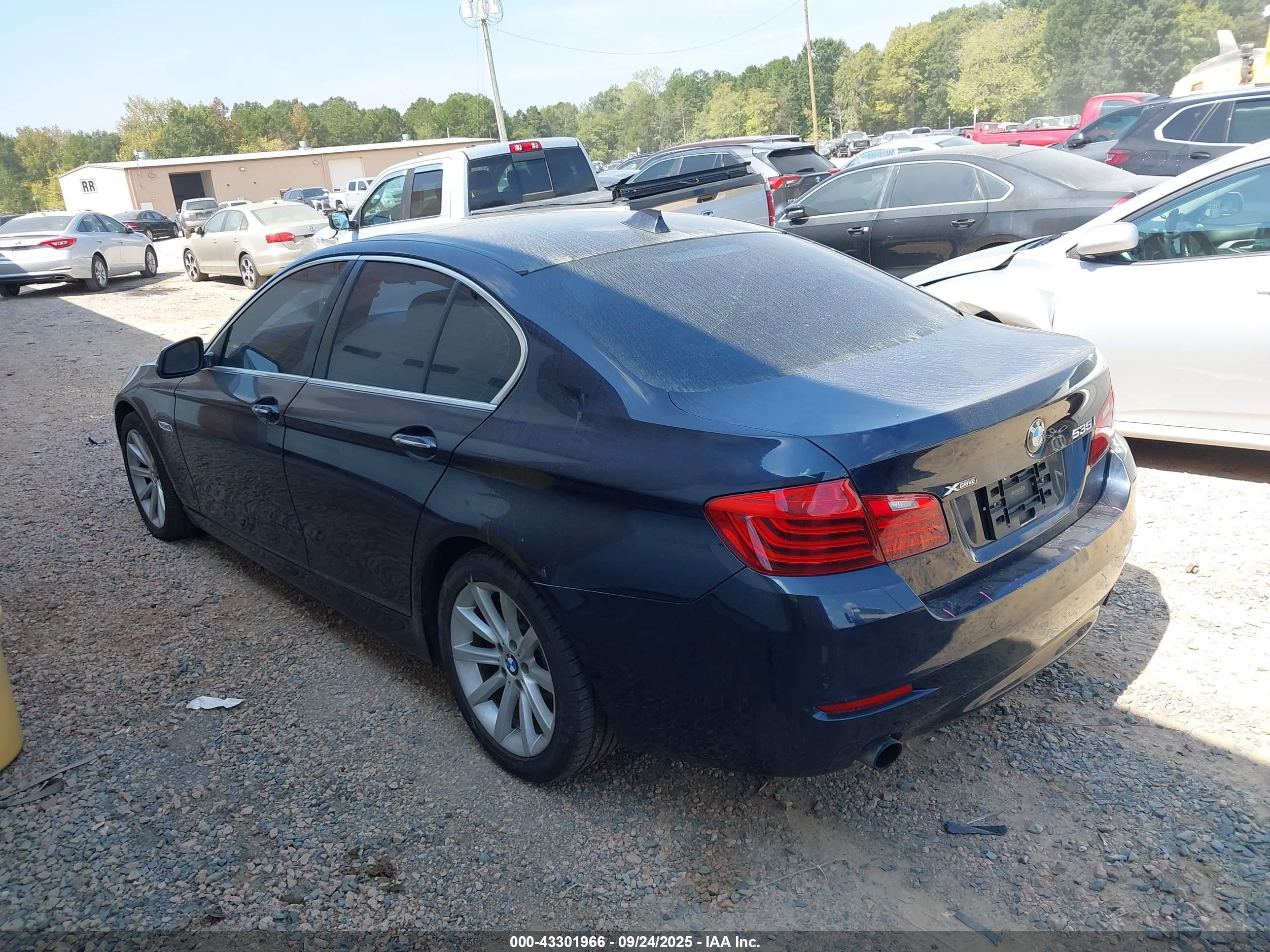 BMW 535I image 3