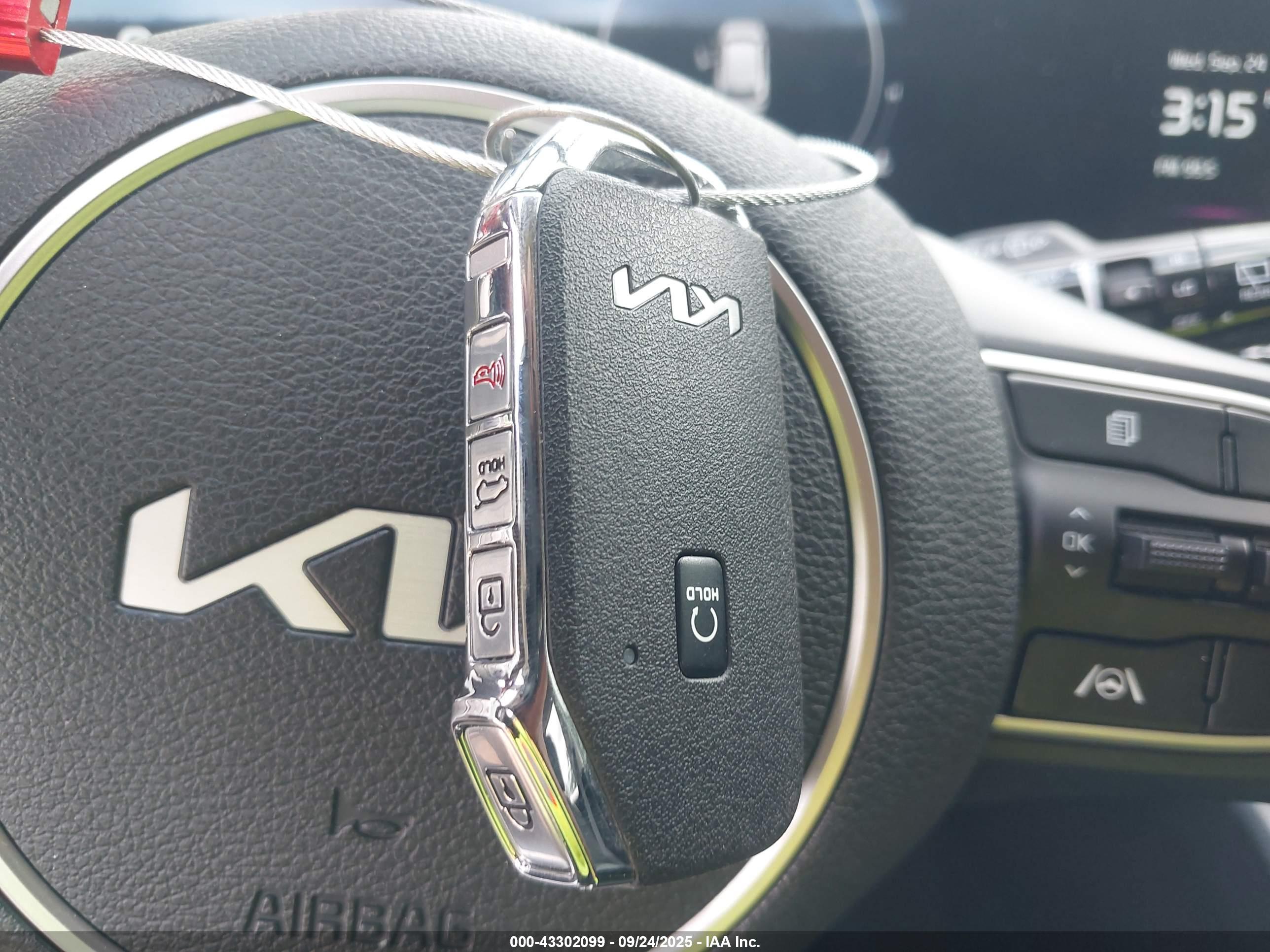 KIA SPORTAGE image 11