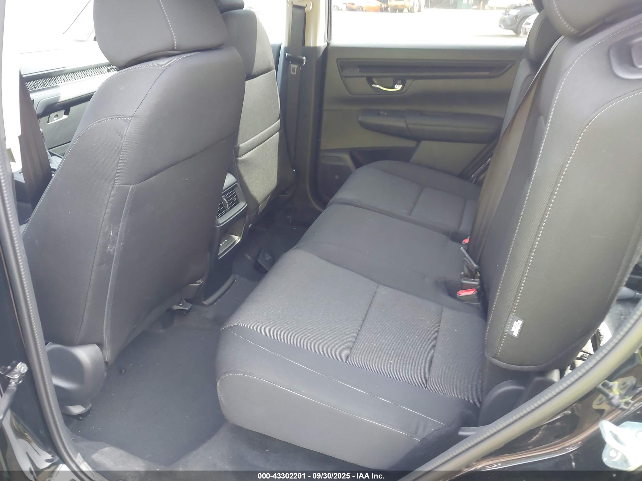 HONDA CR-V image 8