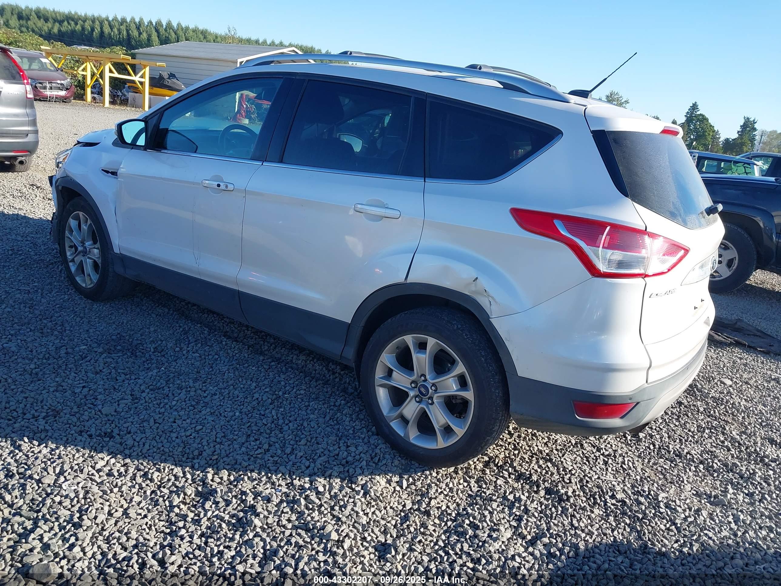 FORD ESCAPE image 3