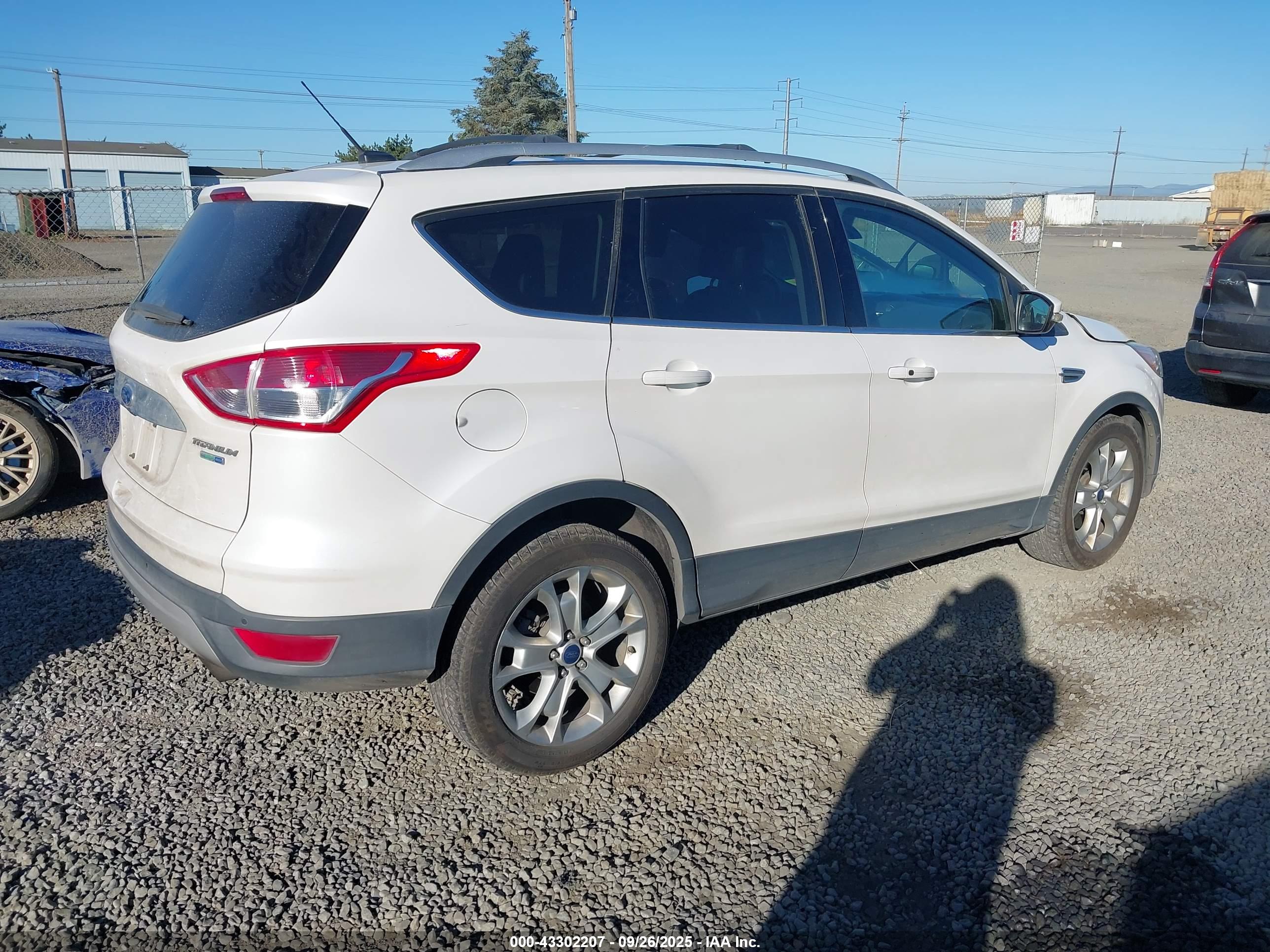 FORD ESCAPE image 4