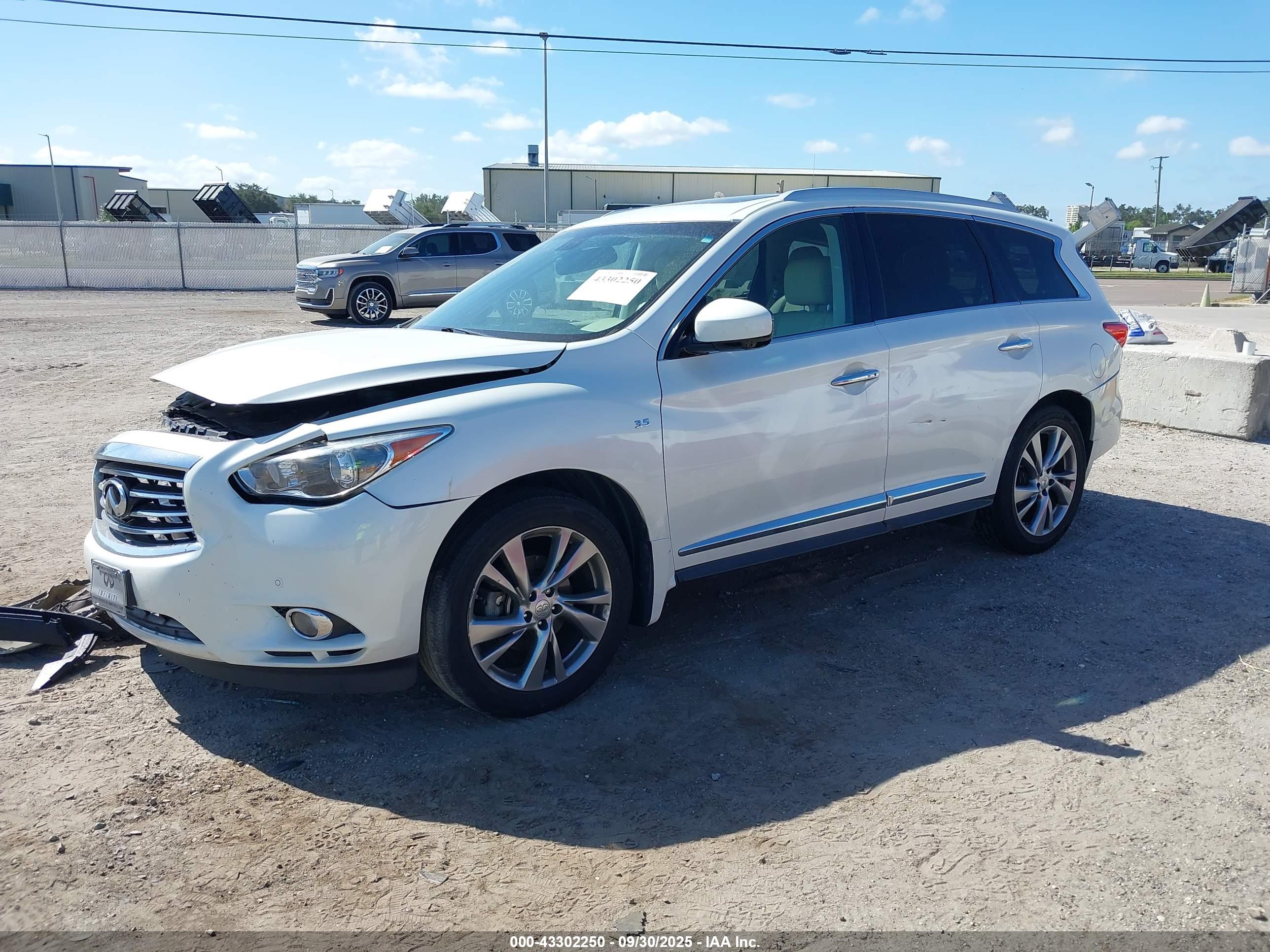 INFINITI QX60 image 2