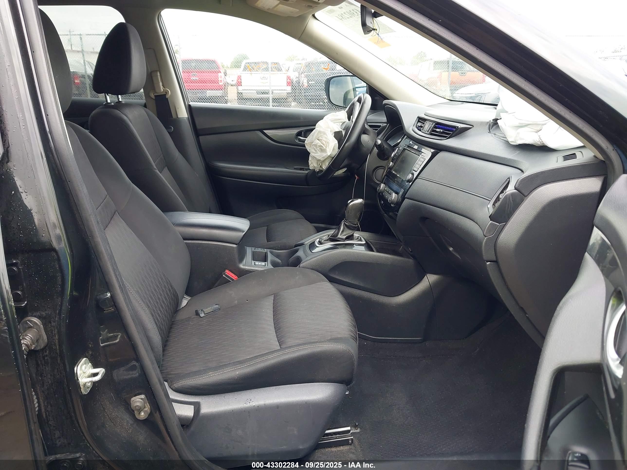 NISSAN ROGUE image 5