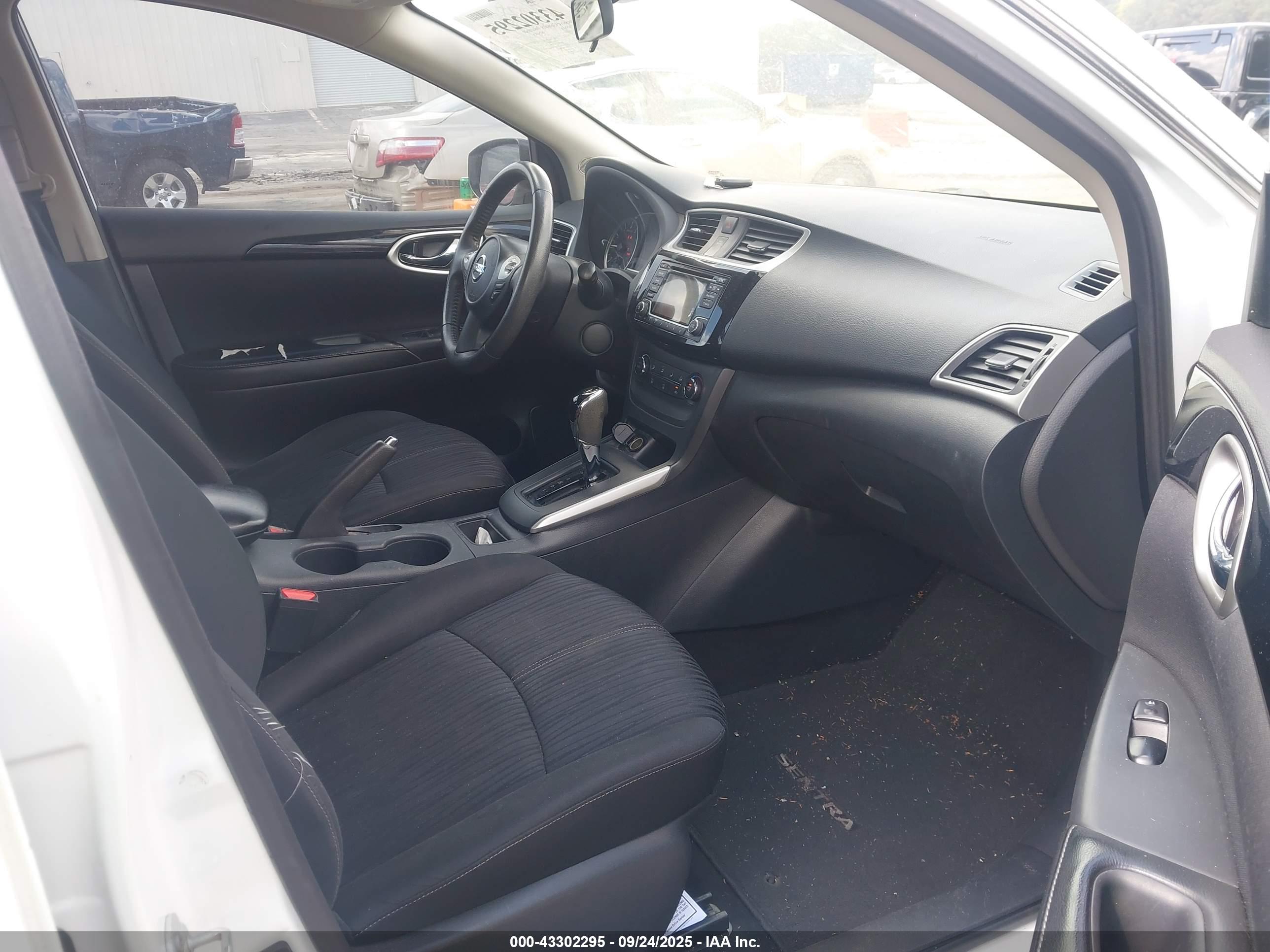 NISSAN SENTRA image 5