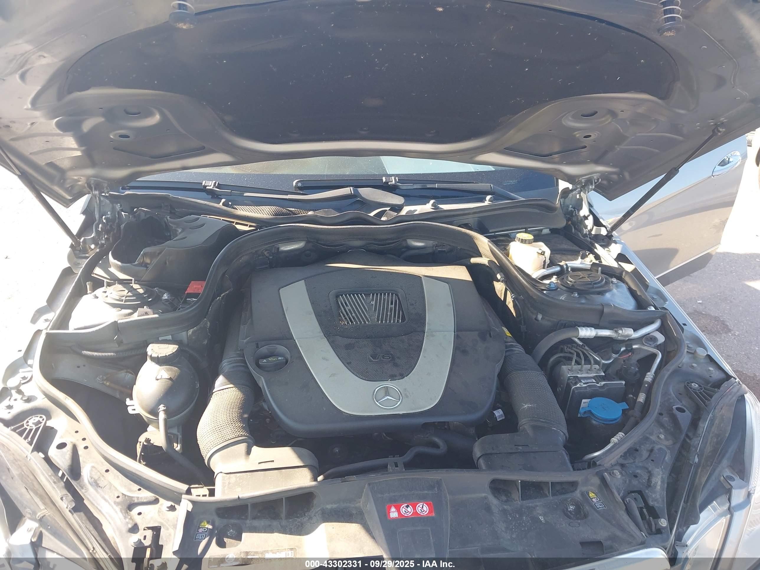 MERCEDES-BENZ E image 10