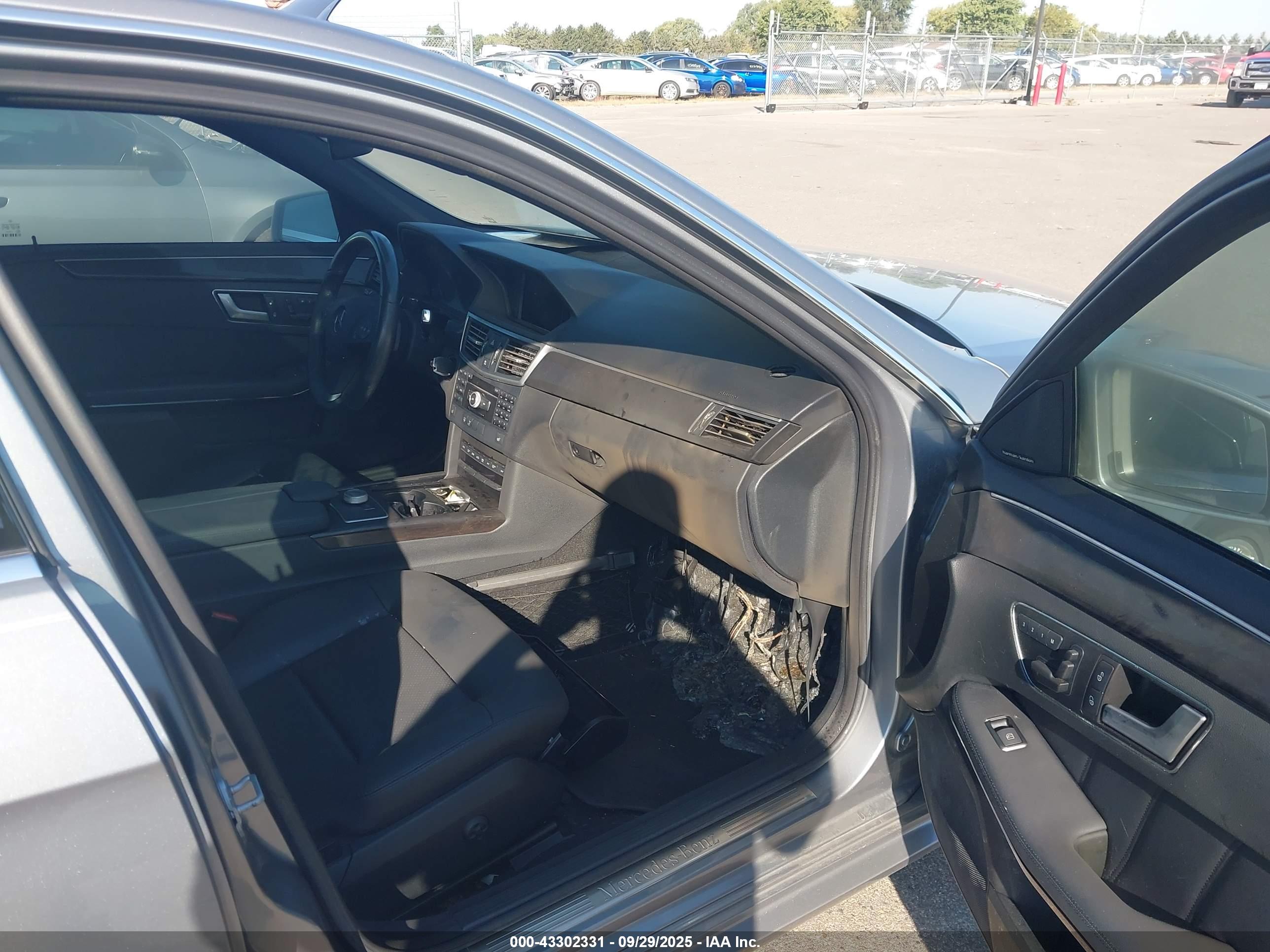MERCEDES-BENZ E image 5