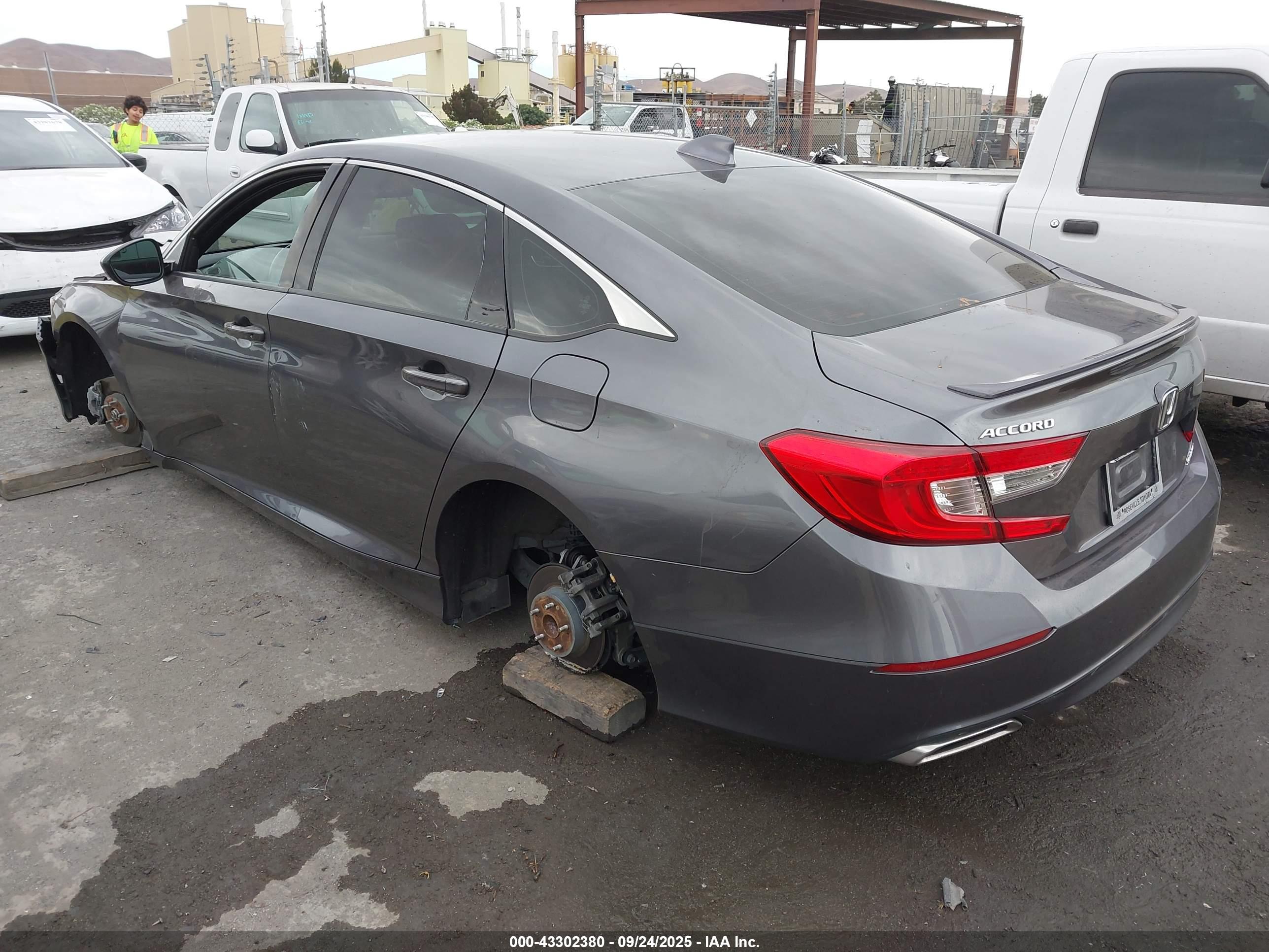 HONDA ACCORD image 3