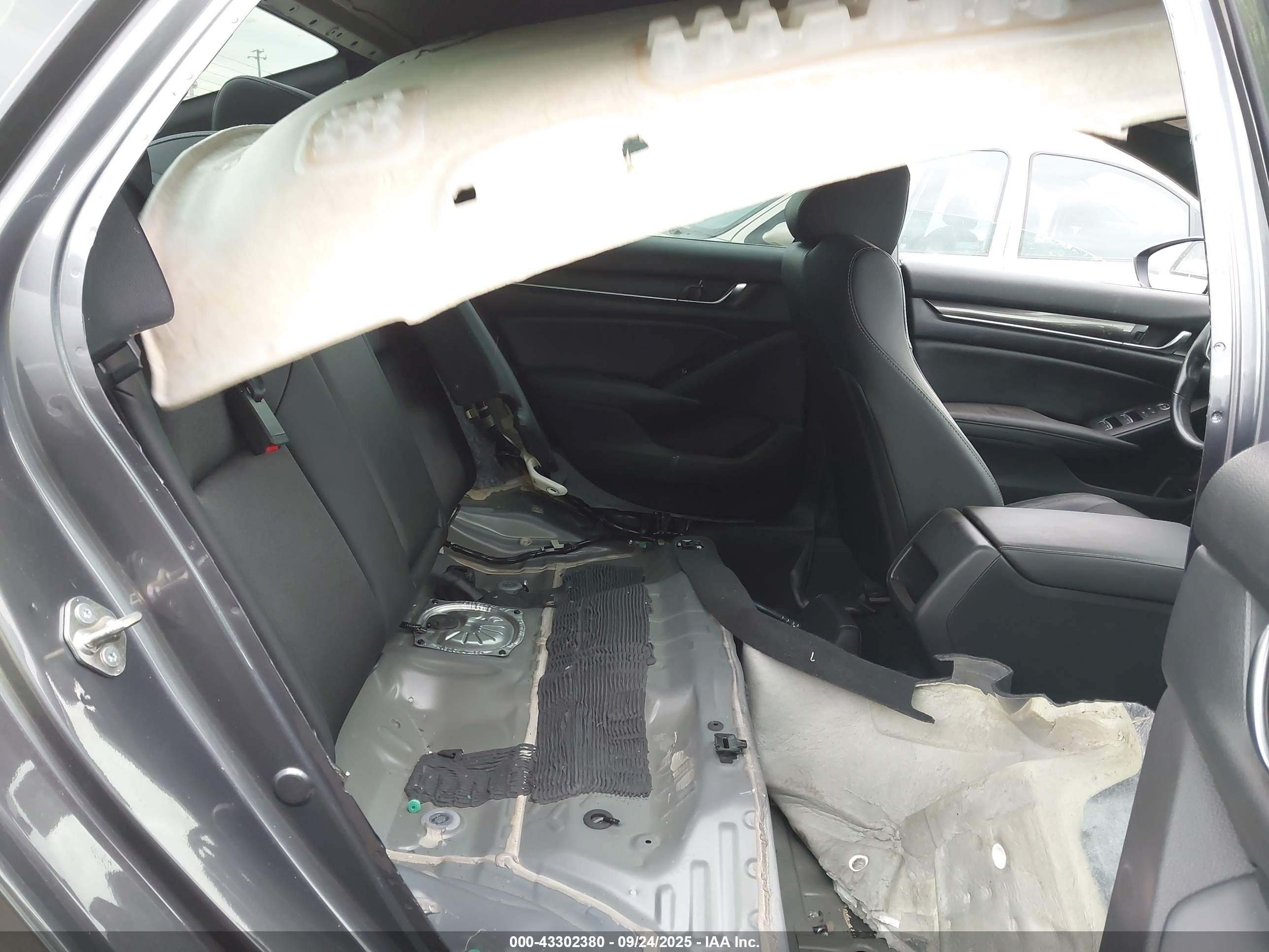 HONDA ACCORD image 8