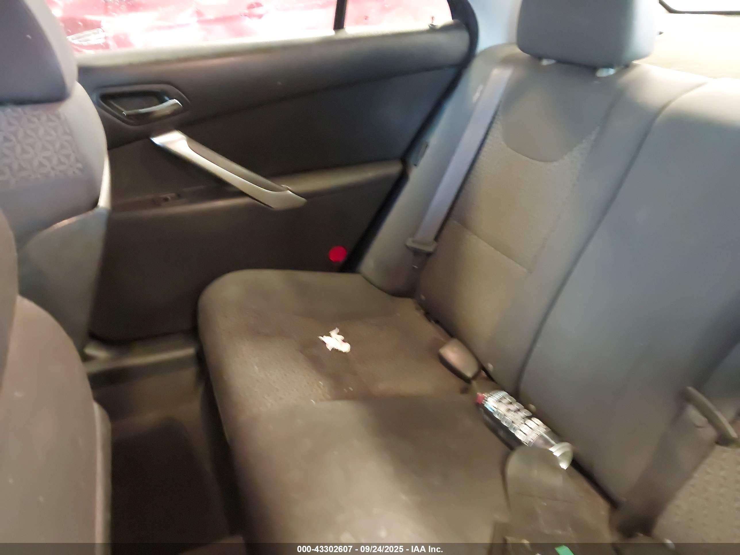 PONTIAC G6 image 8