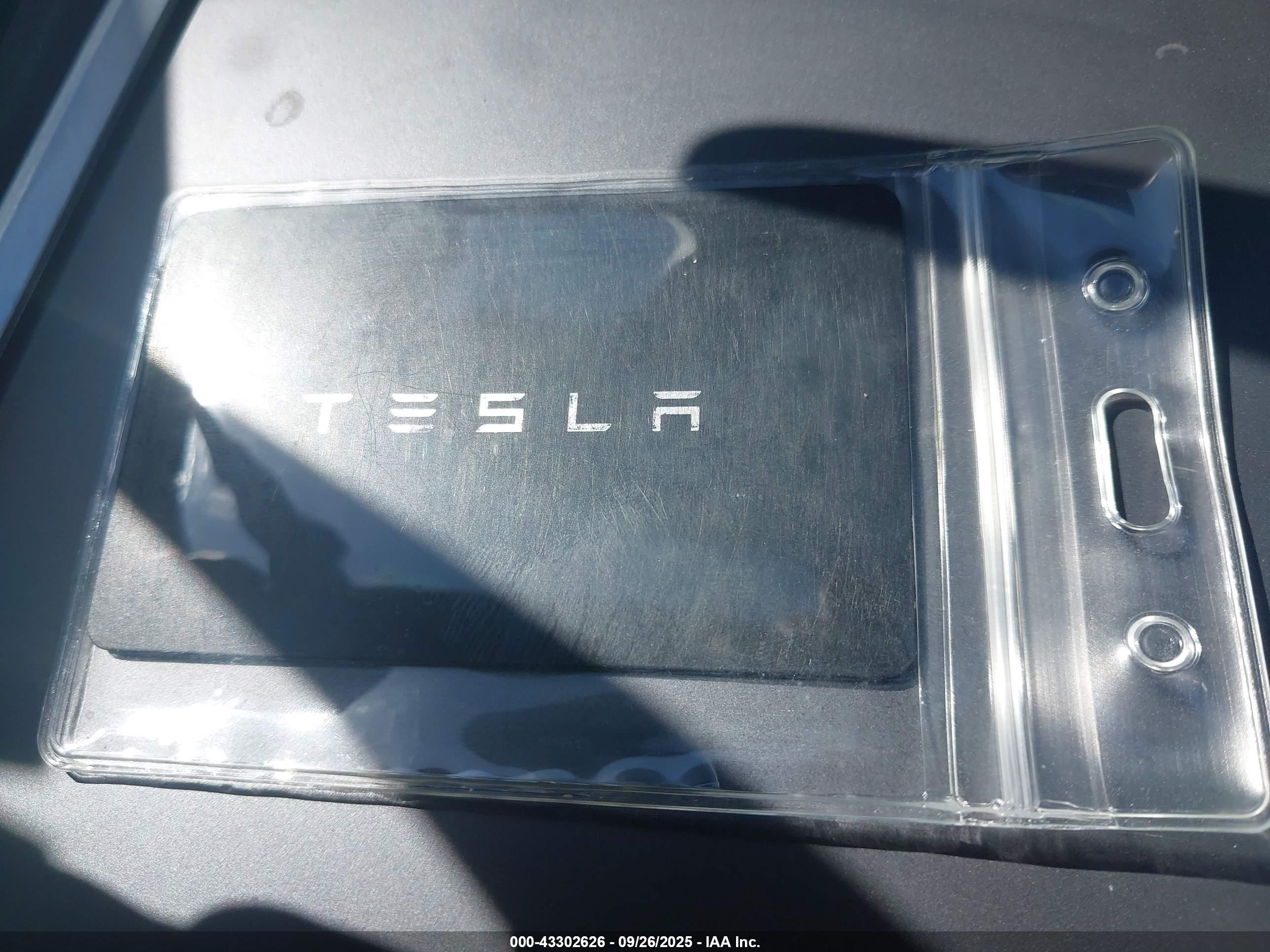 TESLA MODEL image 11