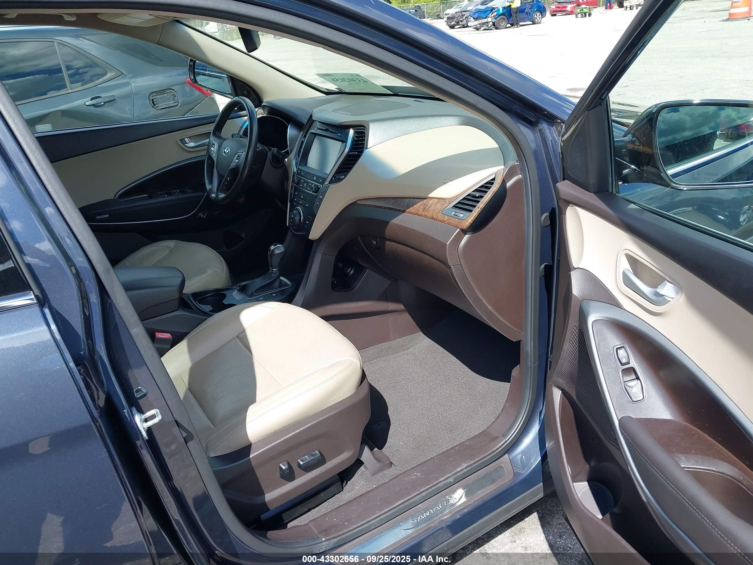 HYUNDAI SANTA image 5
