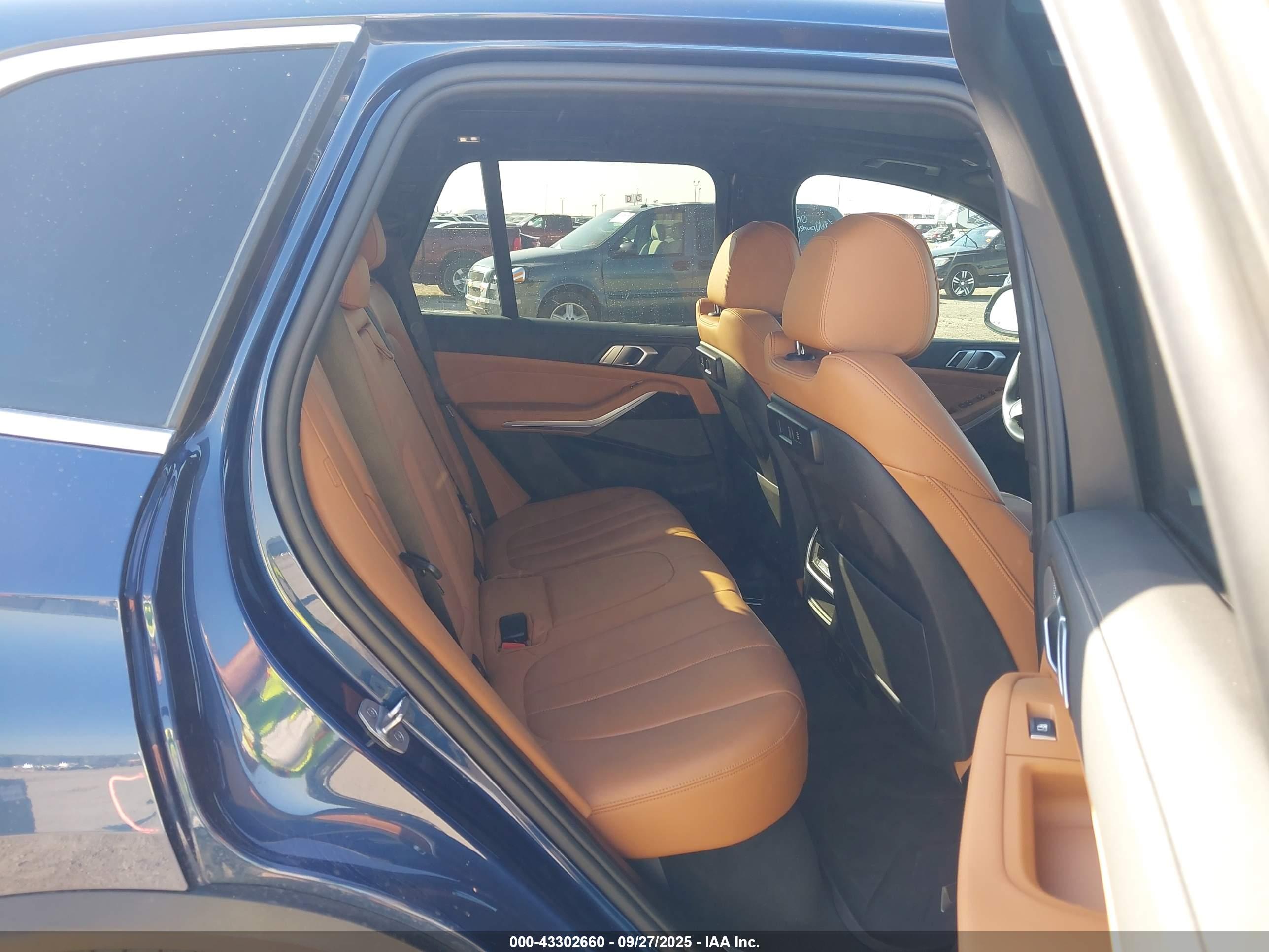 BMW X5 image 8