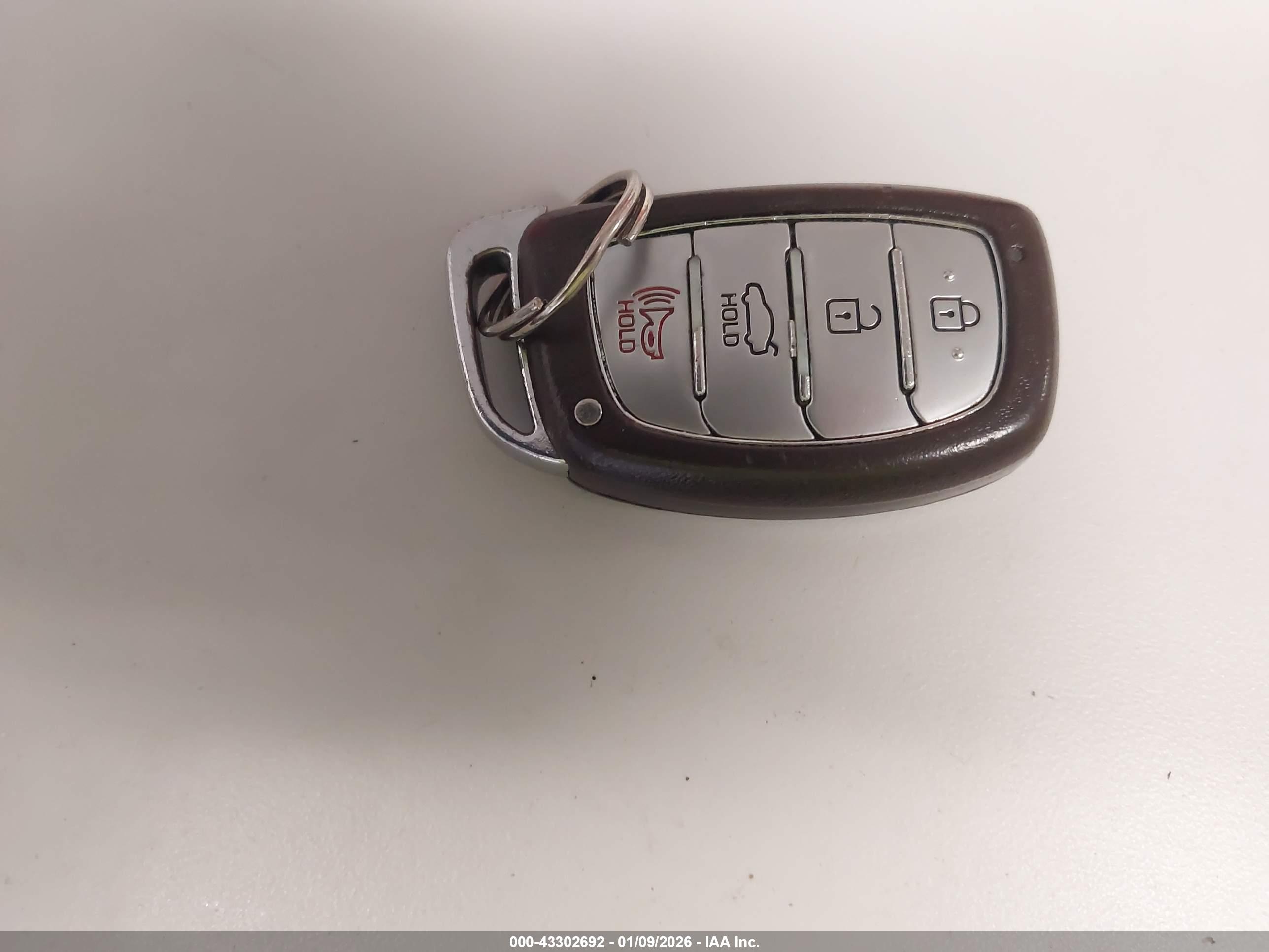 HYUNDAI VELOSTER image 11