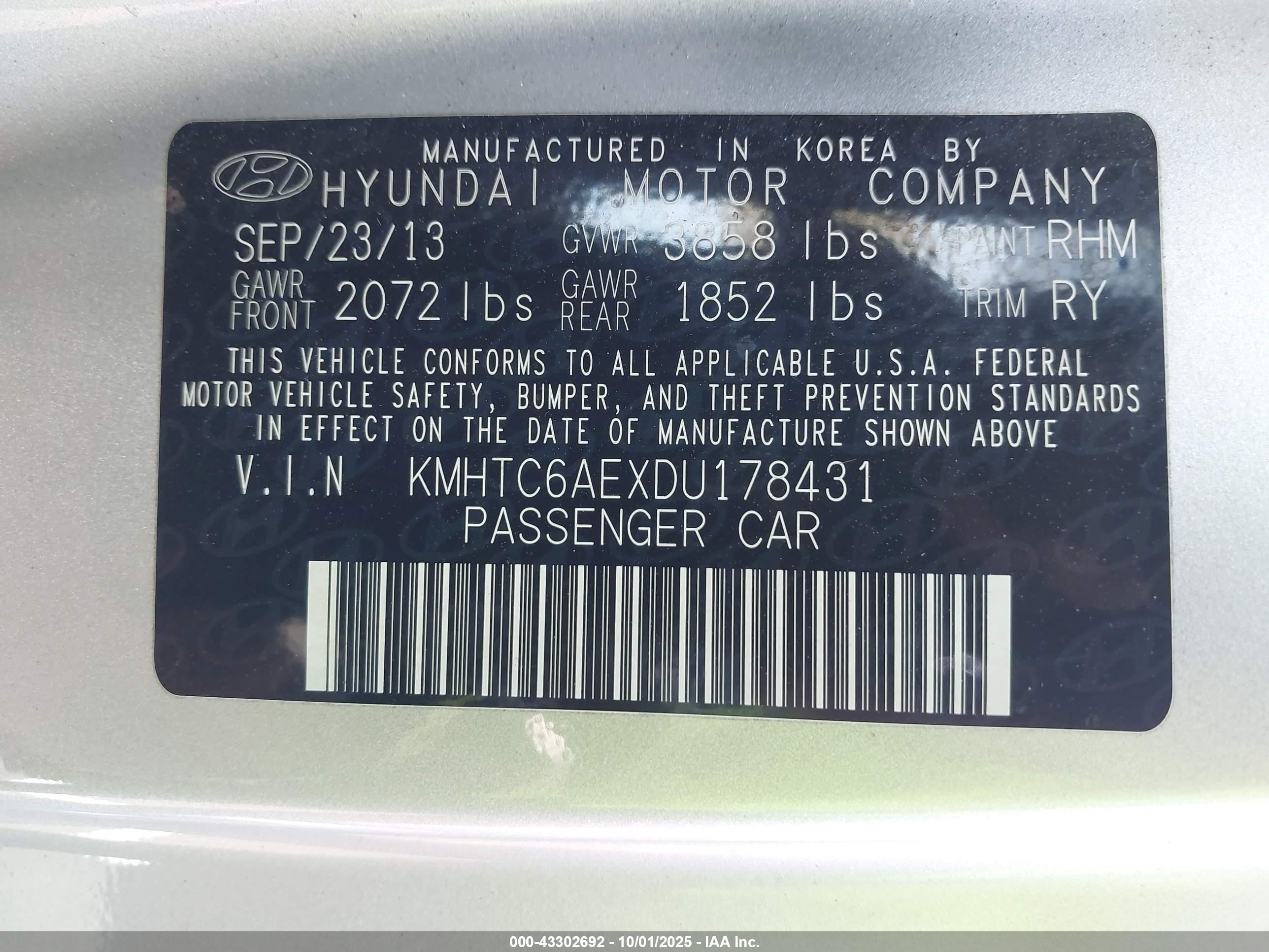 HYUNDAI VELOSTER image 9