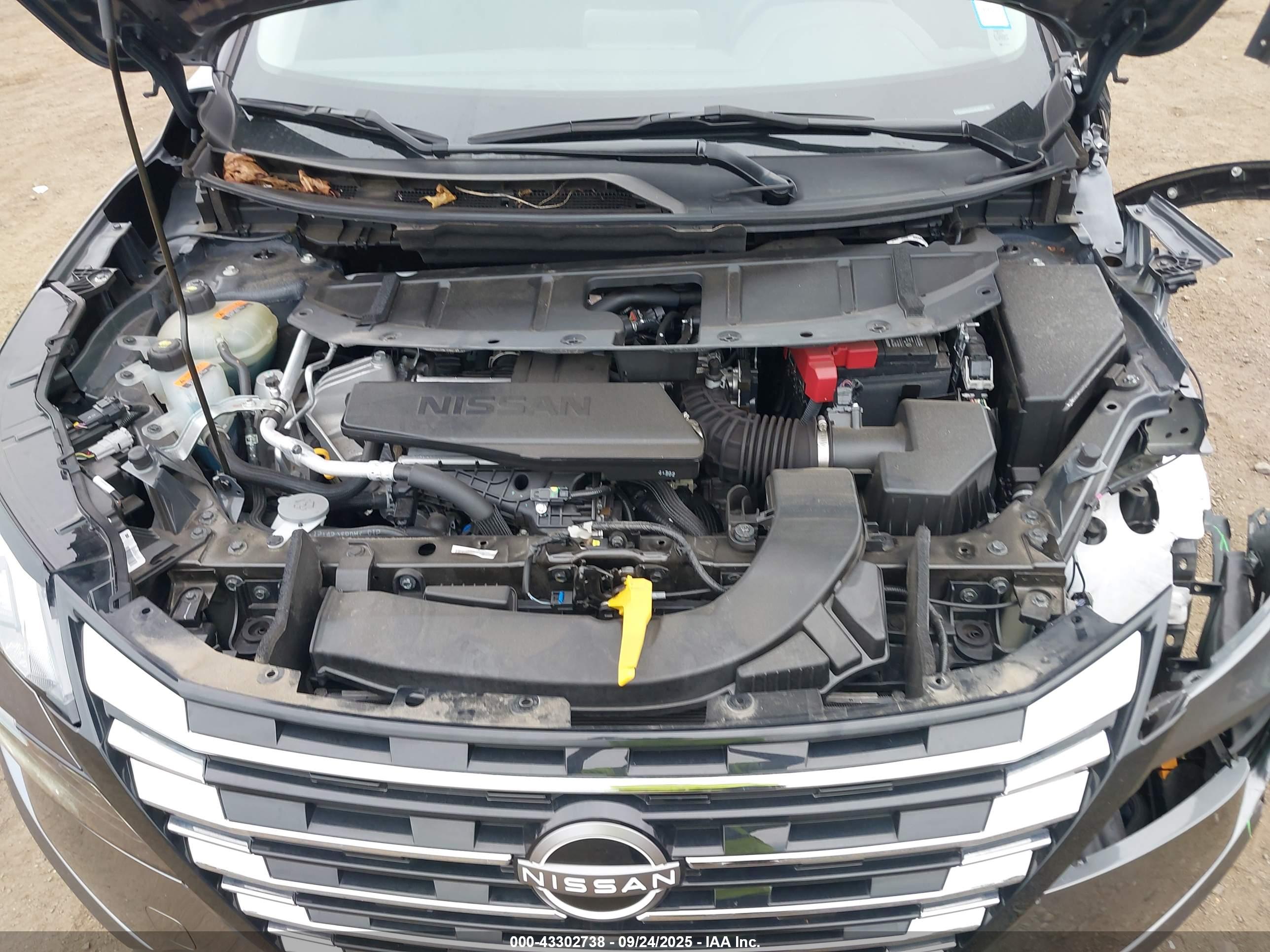 NISSAN ROGUE image 10
